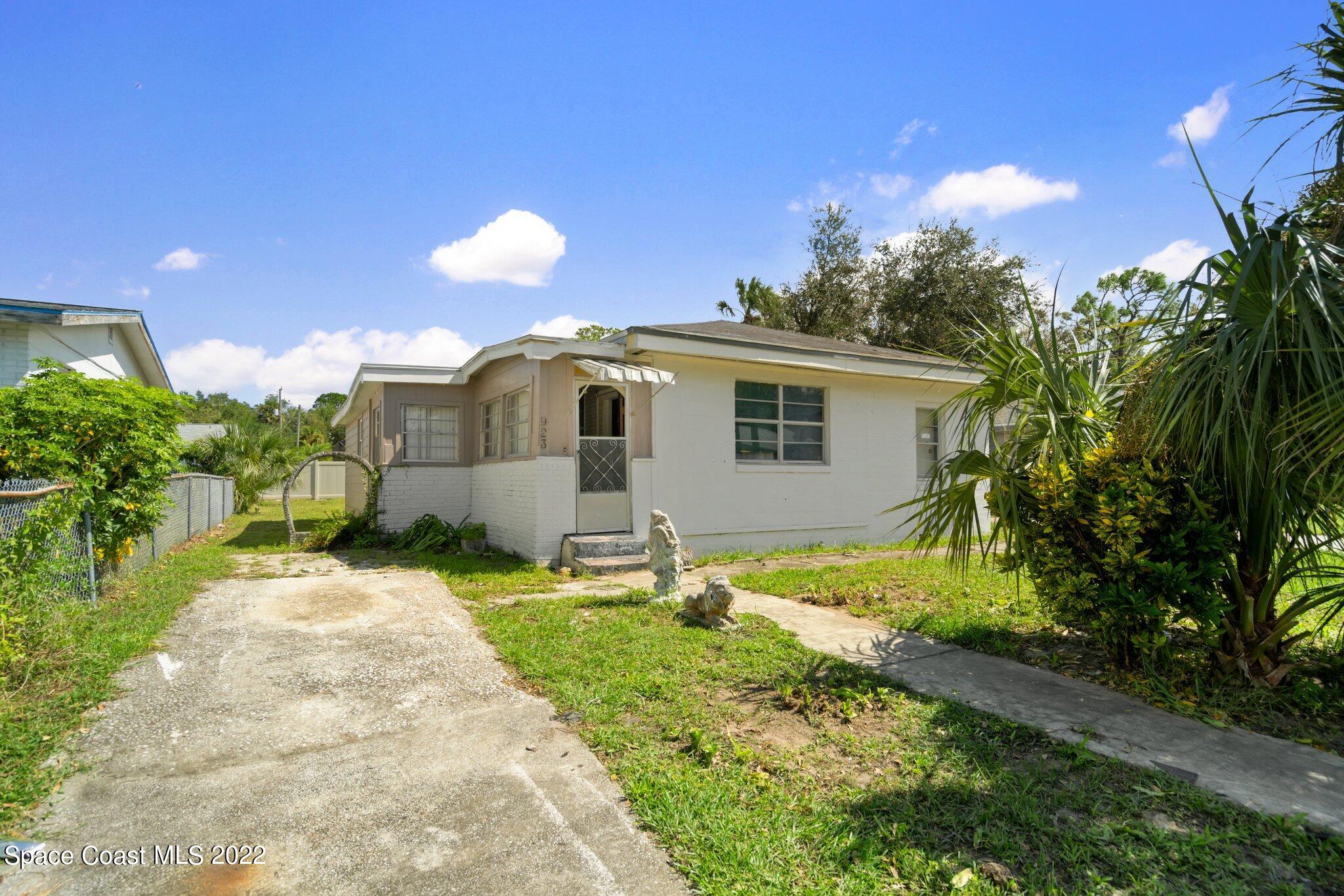 923 M.L.K. Boulevard S