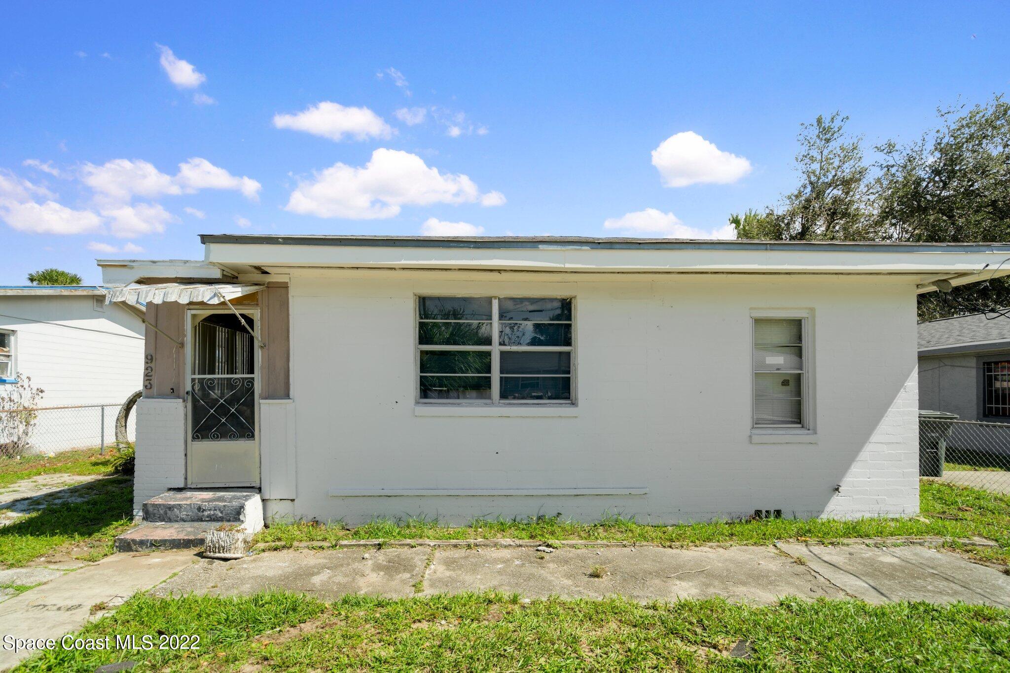 923 M.L.K. Boulevard S