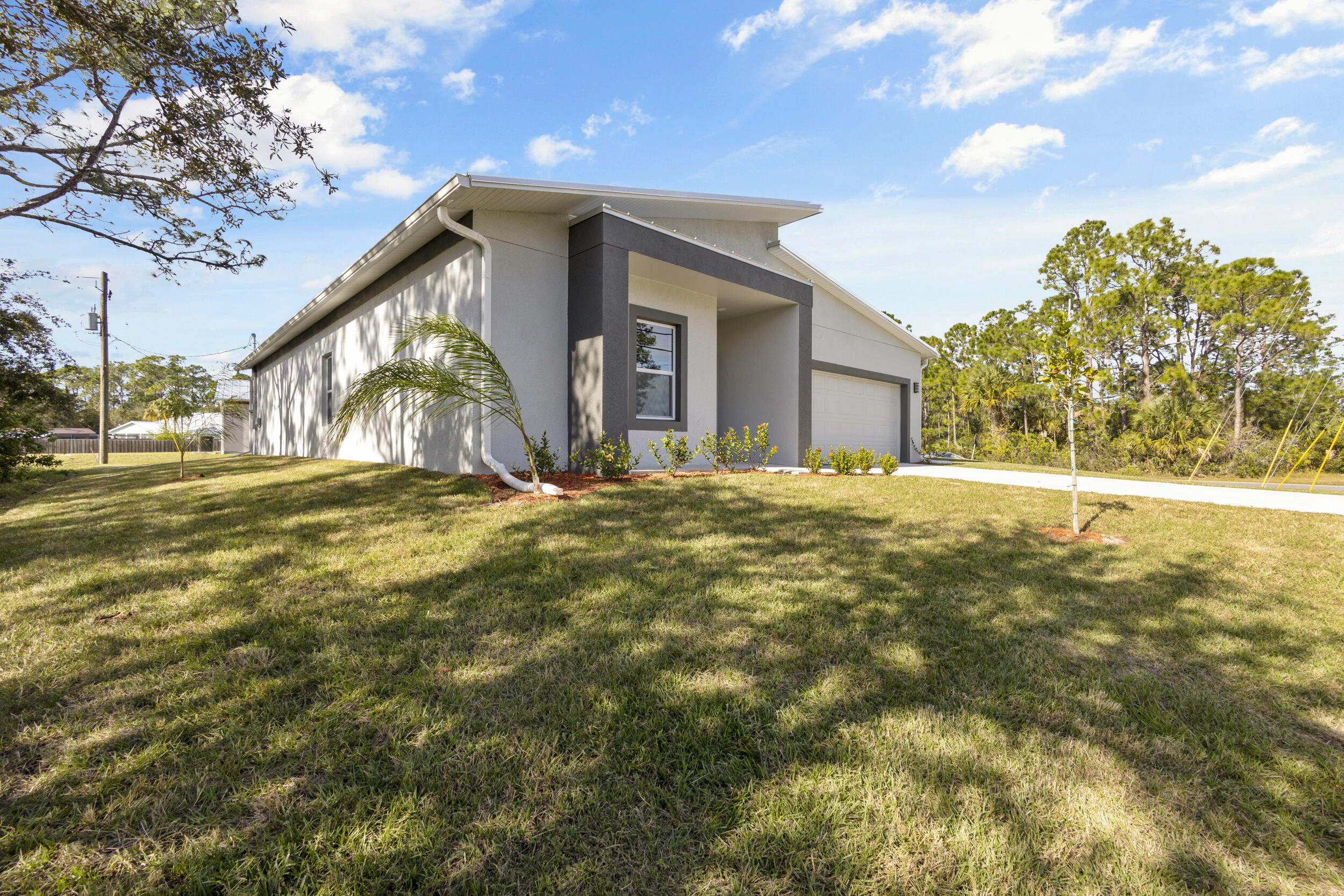 448 St Andre Boulevard SW