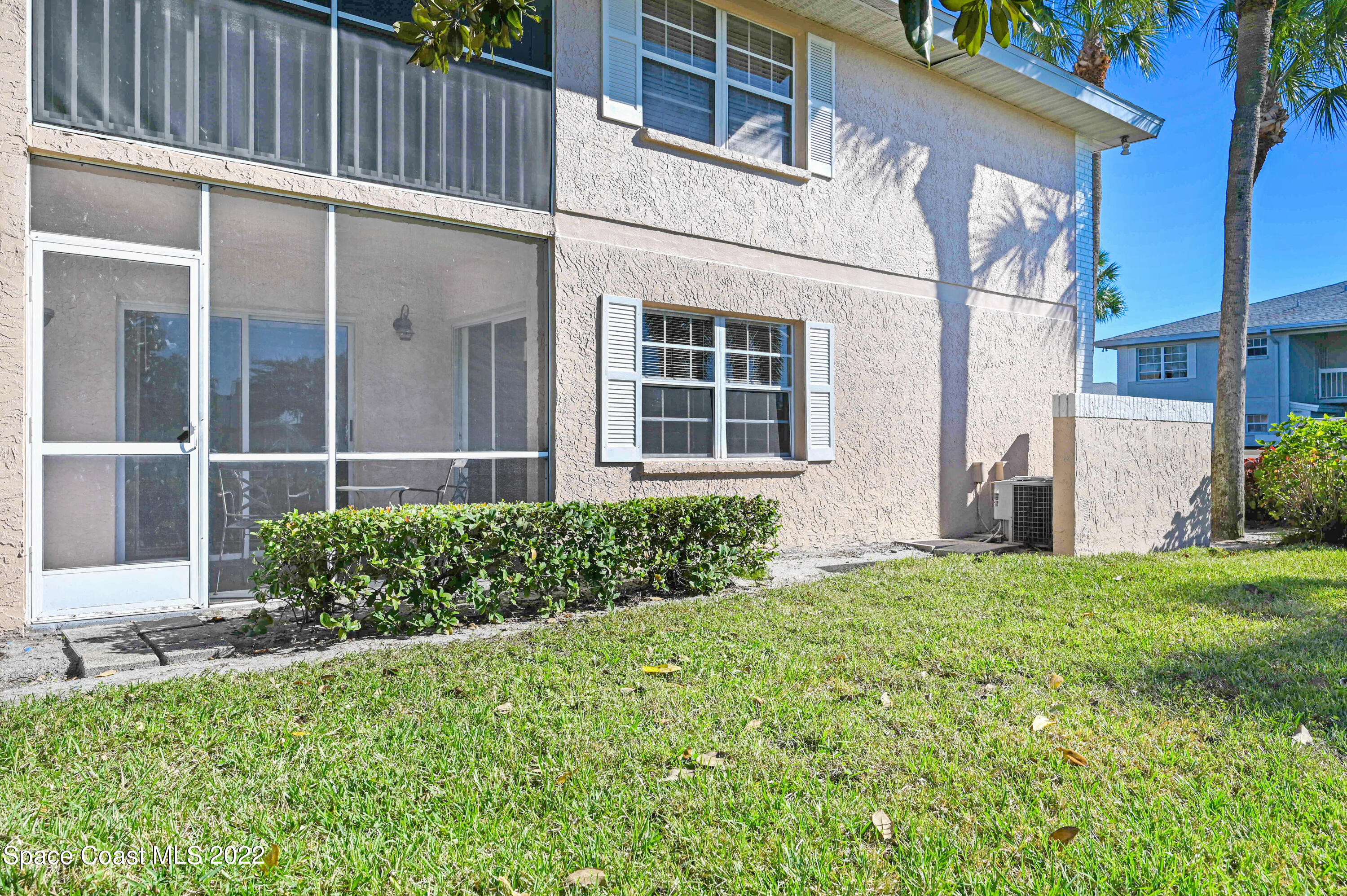 927 Sonesta Avenue NE, 103