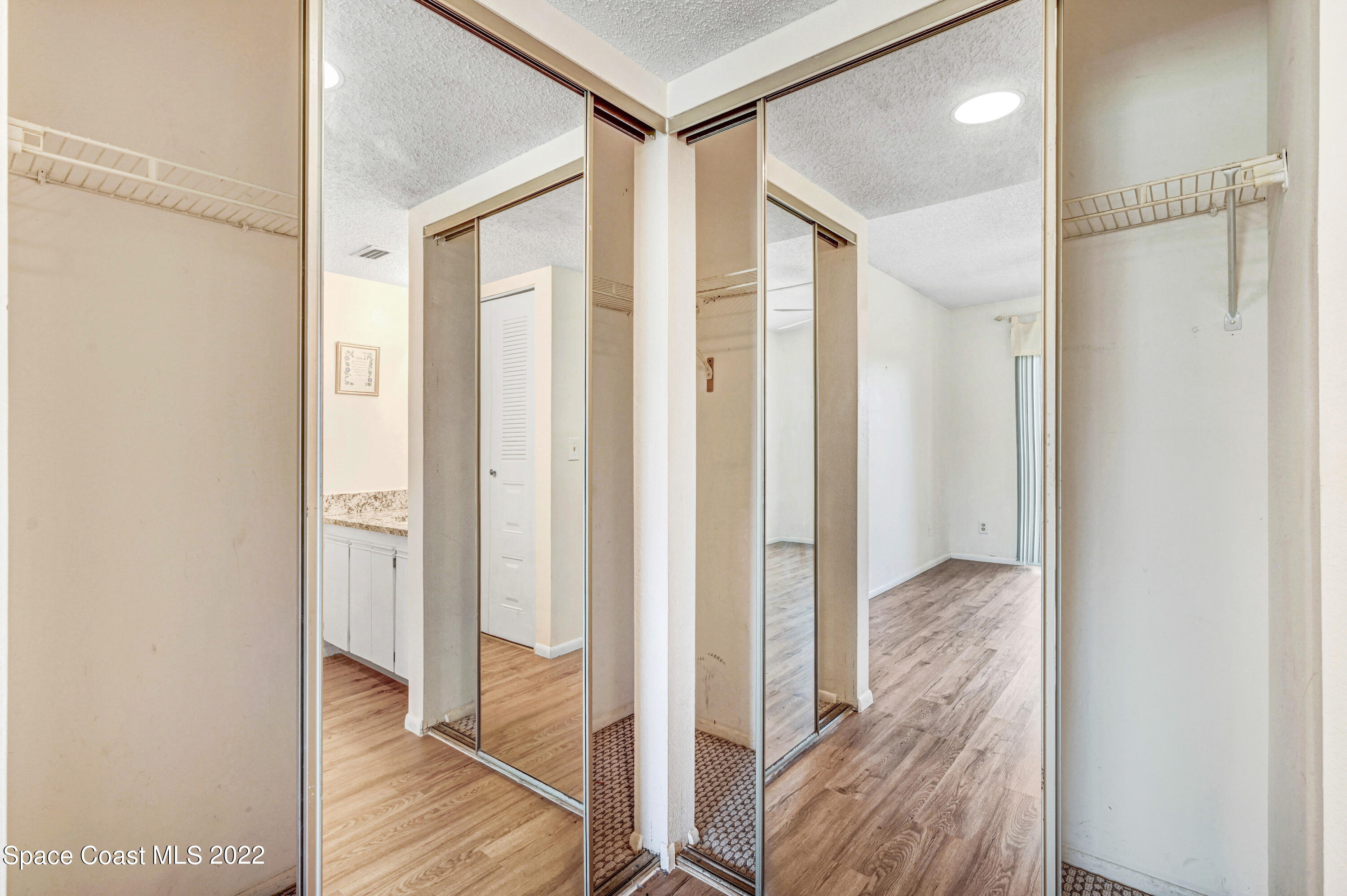 927 Sonesta Avenue NE, 103