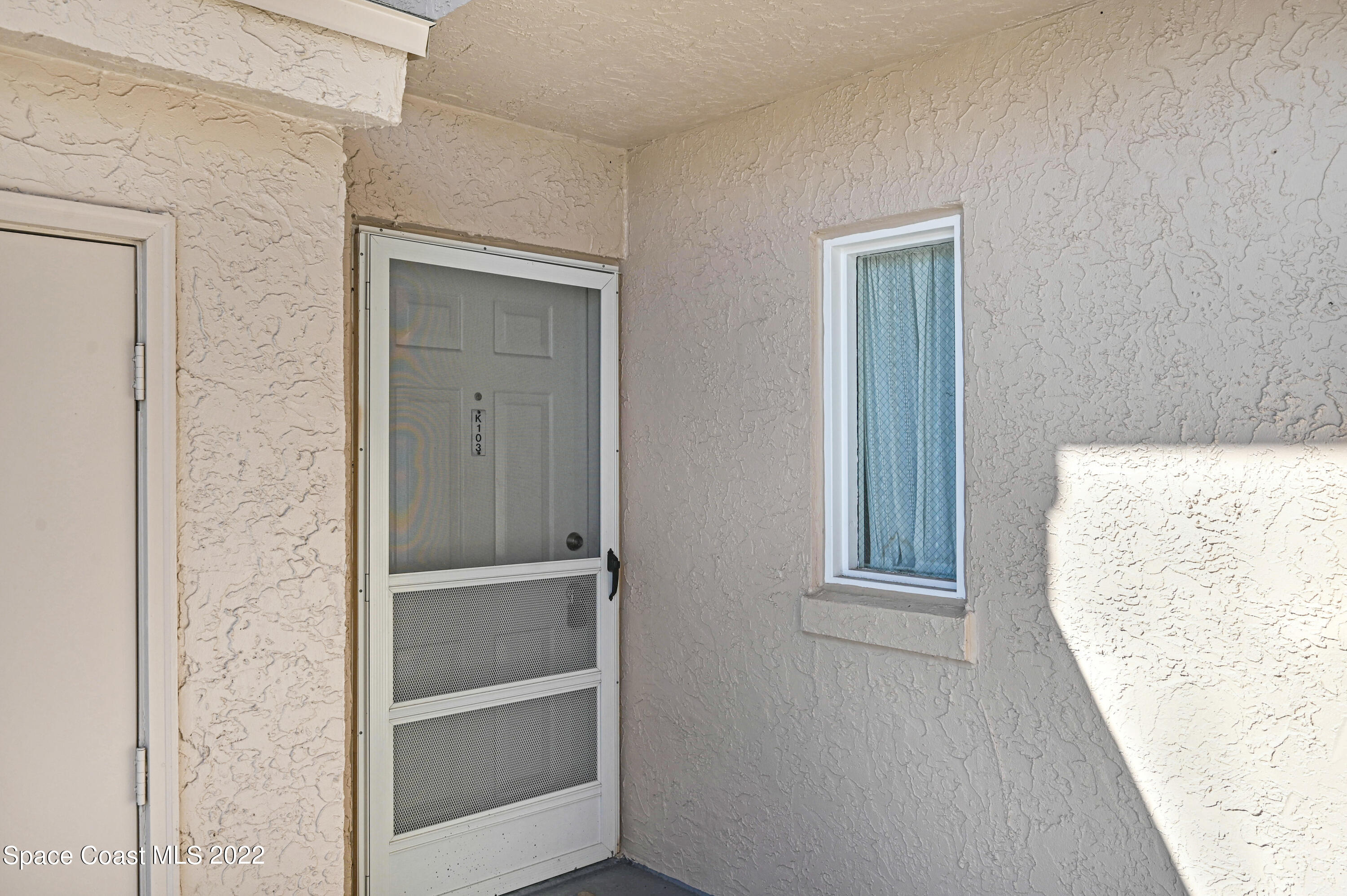 927 Sonesta Avenue NE, 103