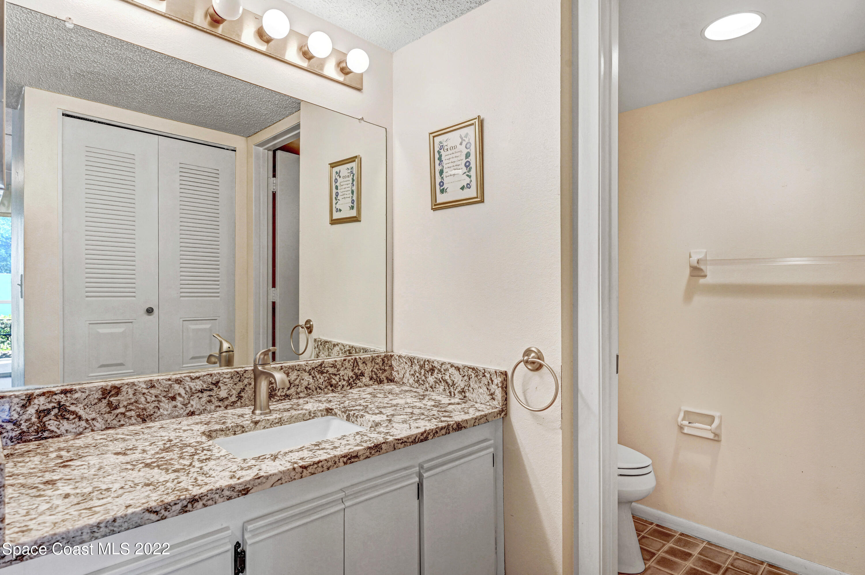 927 Sonesta Avenue NE, 103