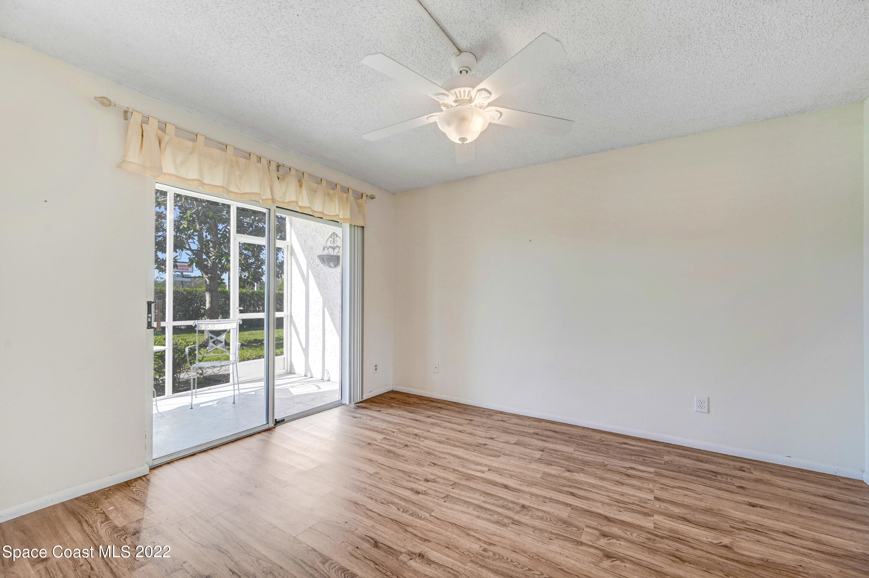 927 Sonesta Avenue NE, 103