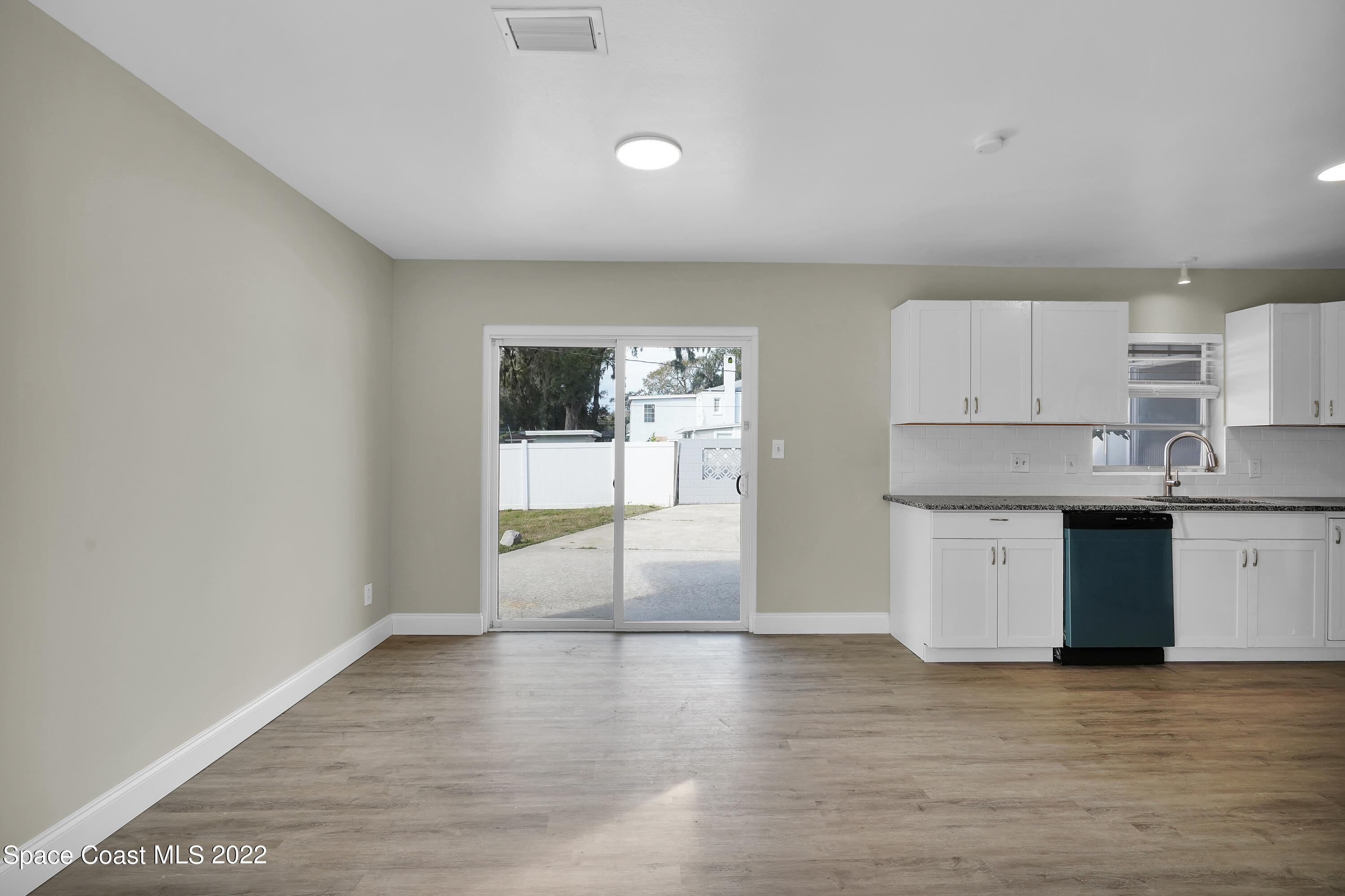 7308 San Jose Boulevard