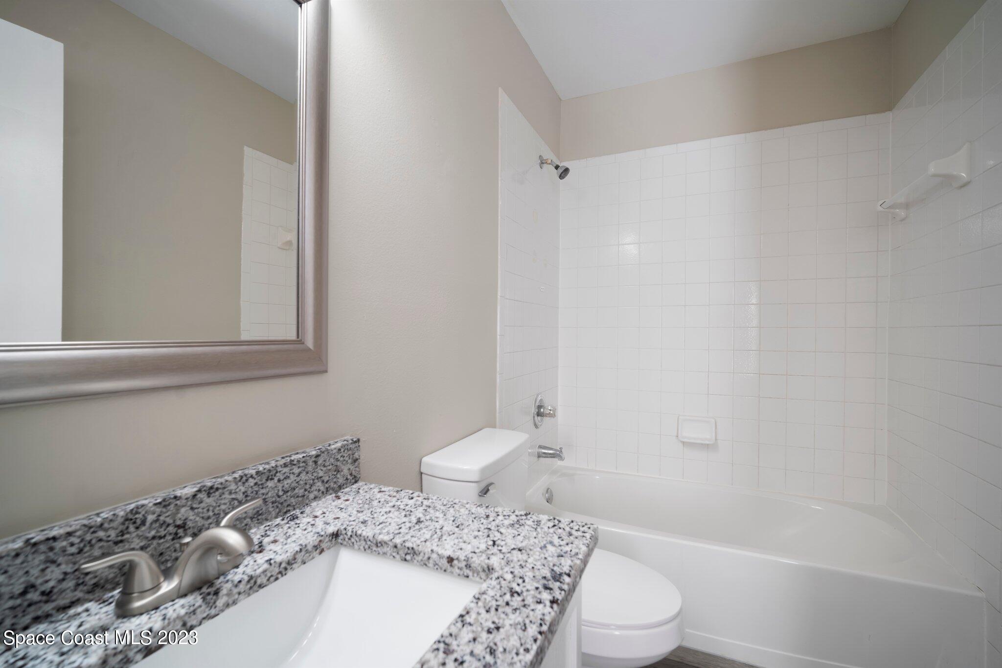 548 Kensington Lake Circle, 2