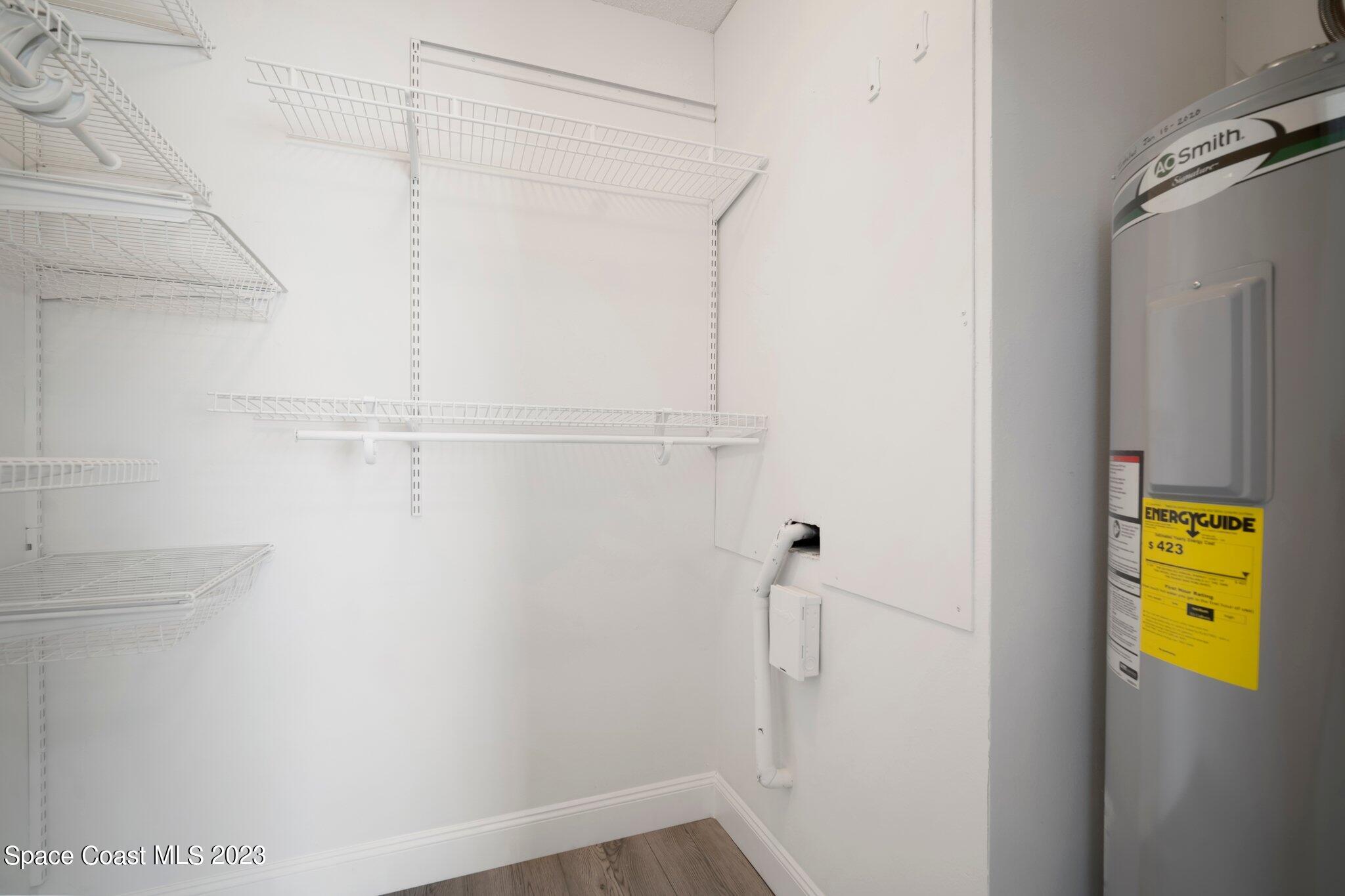 548 Kensington Lake Circle, 2