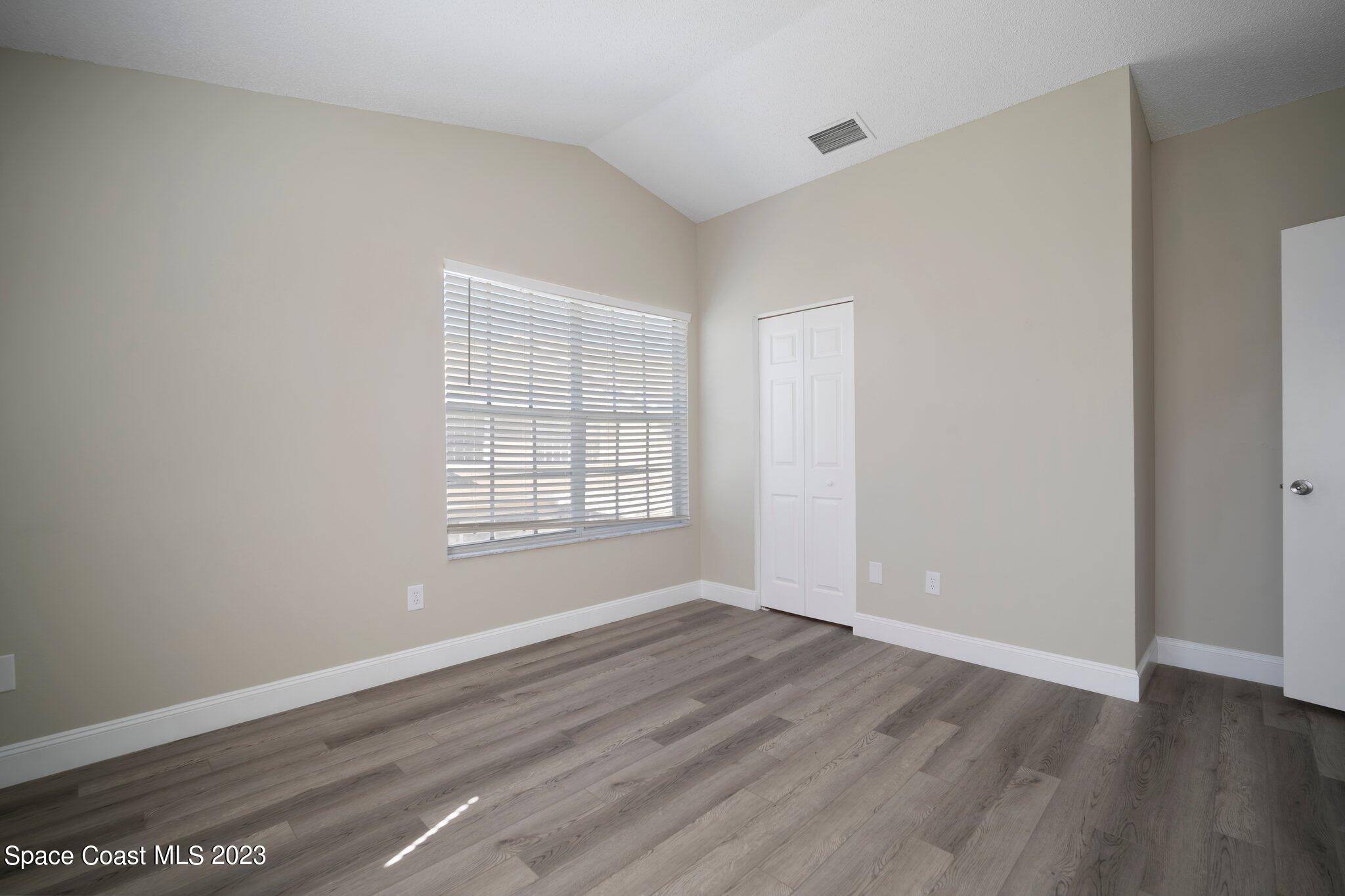 548 Kensington Lake Circle, 2