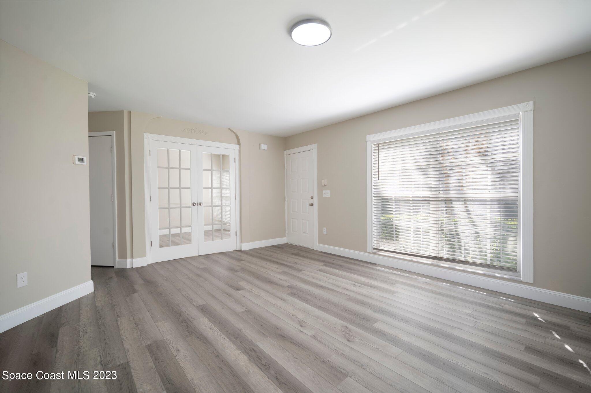 548 Kensington Lake Circle, 2