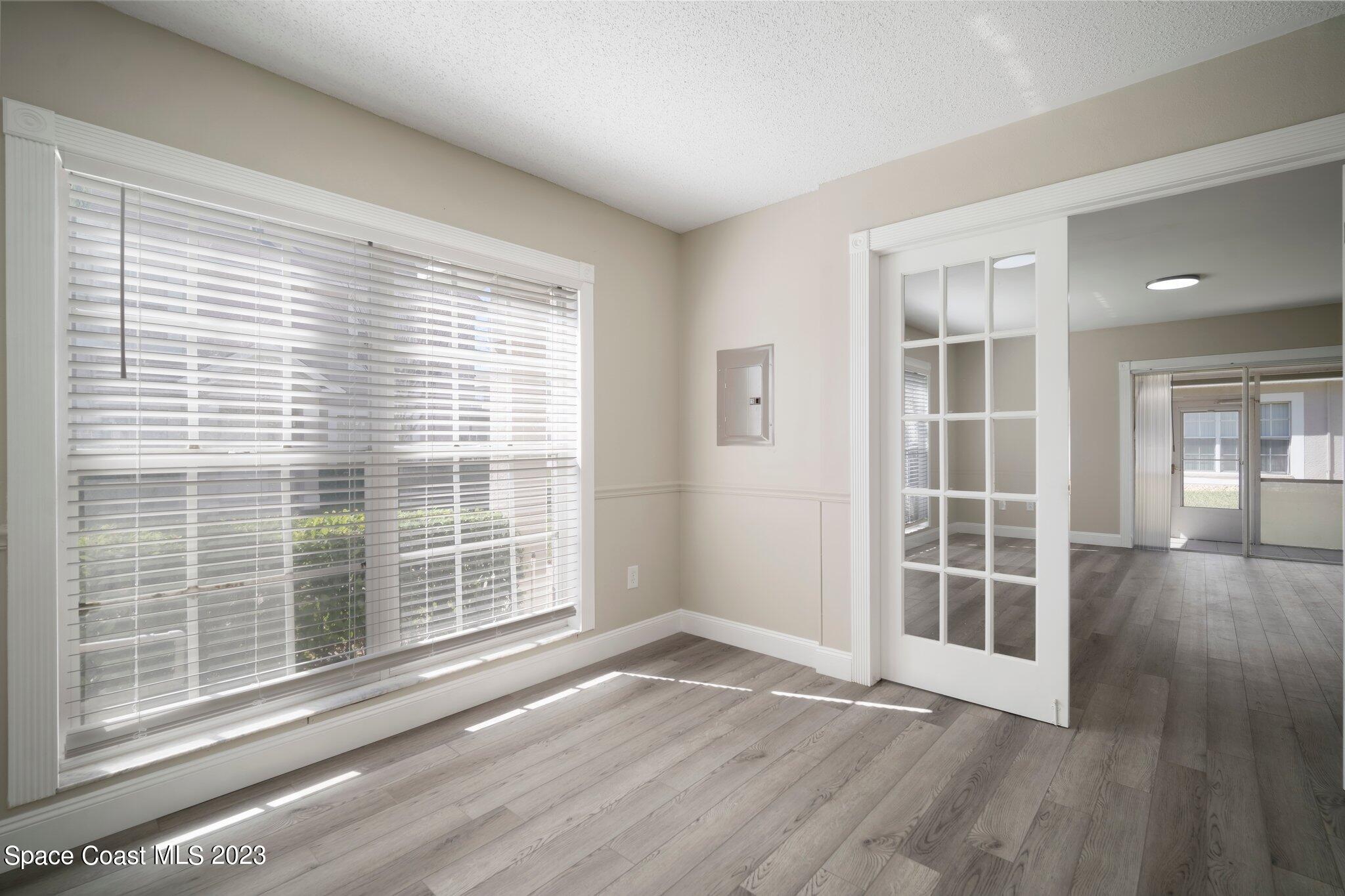 548 Kensington Lake Circle, 2