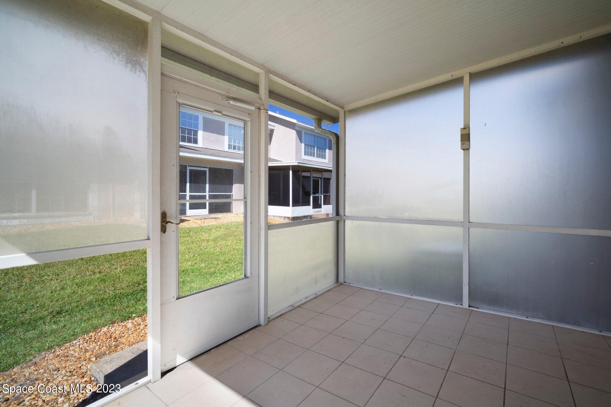 548 Kensington Lake Circle, 2