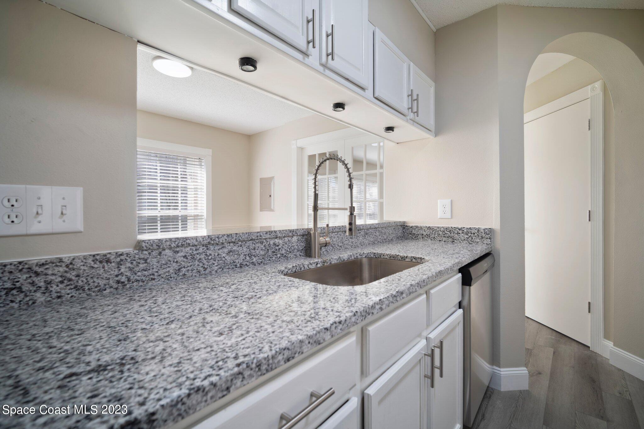 548 Kensington Lake Circle, 2