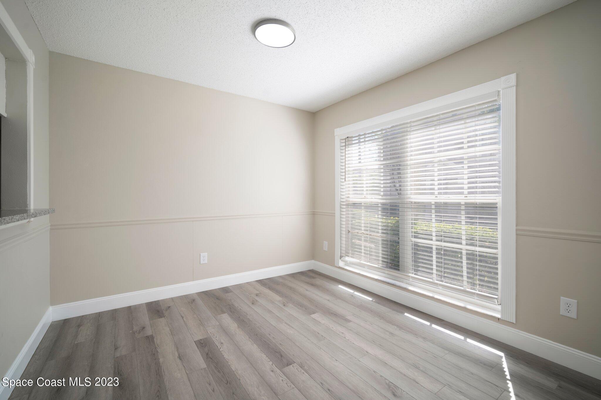 548 Kensington Lake Circle, 2