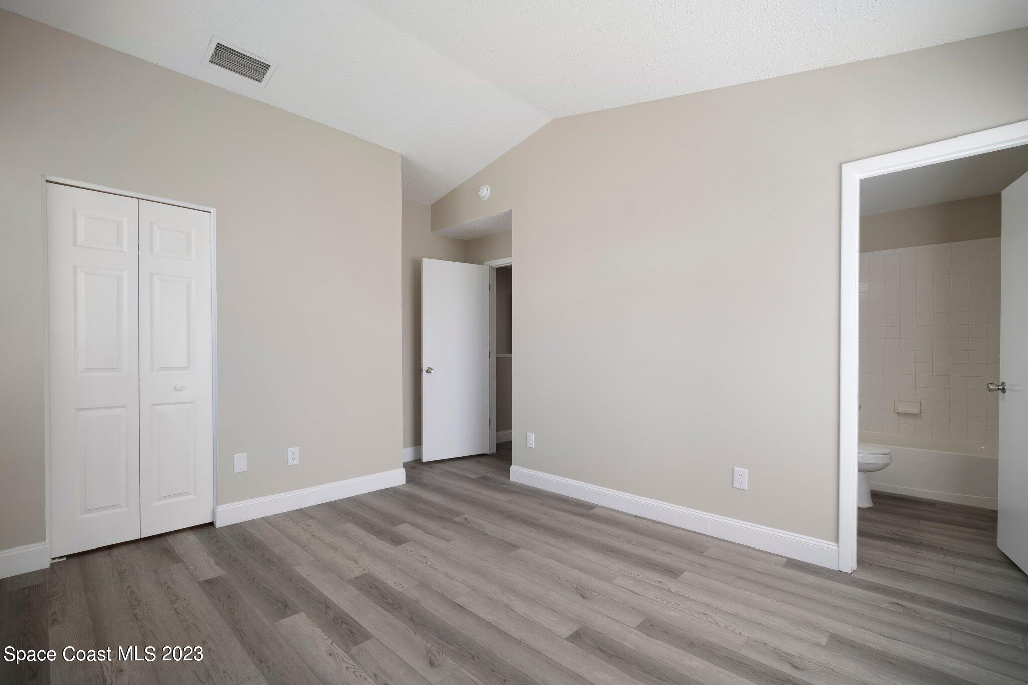 548 Kensington Lake Circle, 2