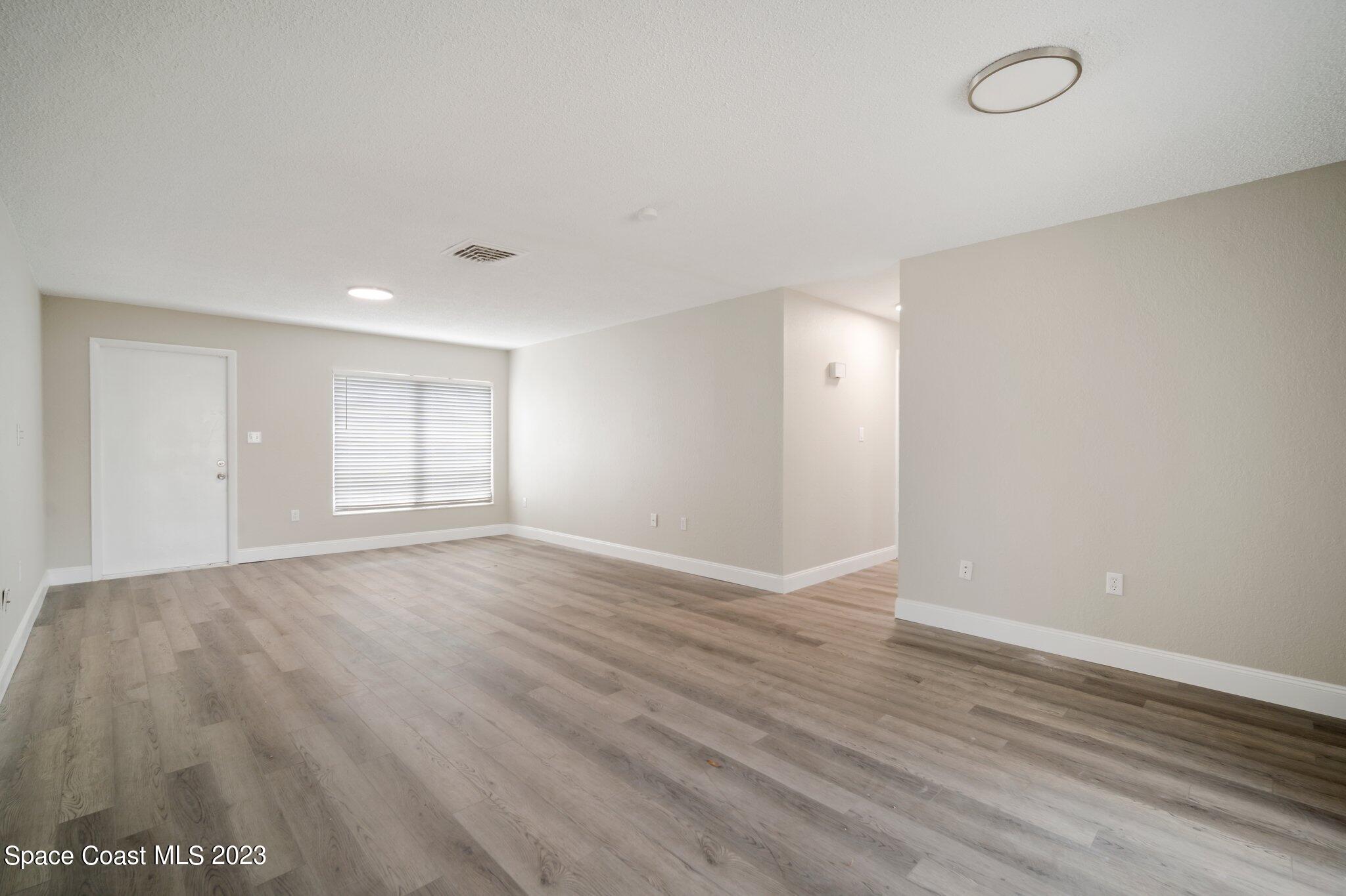 20426 Emerald Avenue