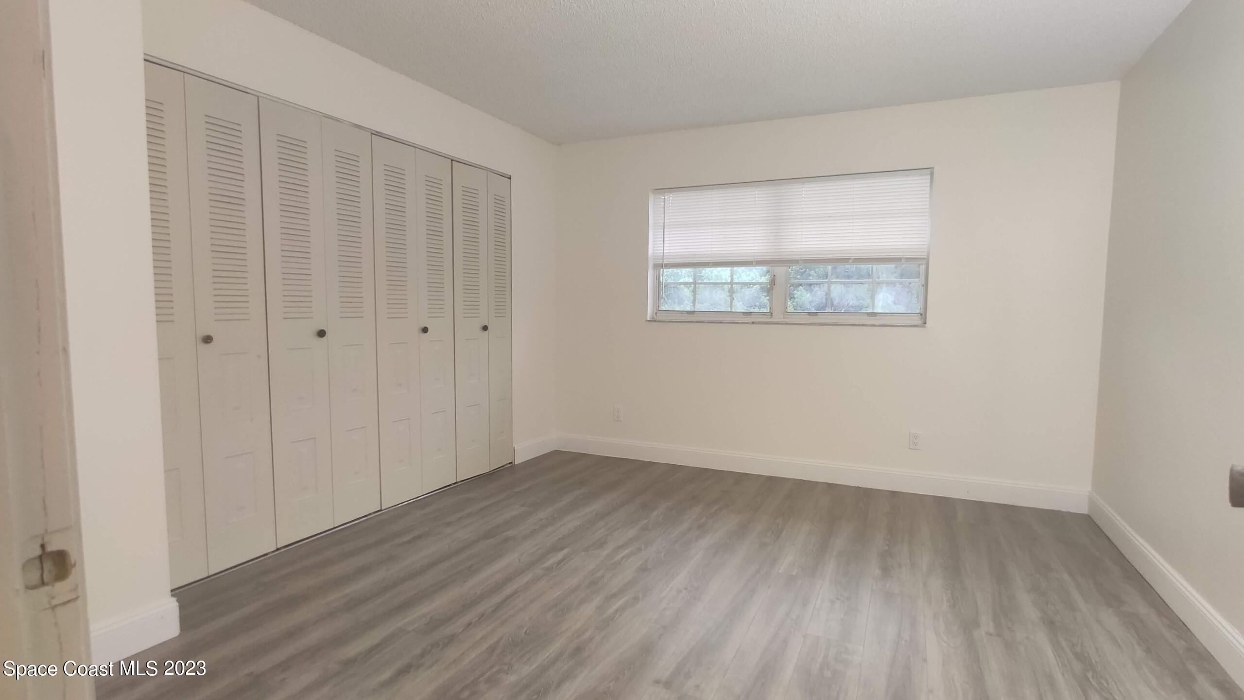 1680 NE Sunny Brook Lane NE, 210