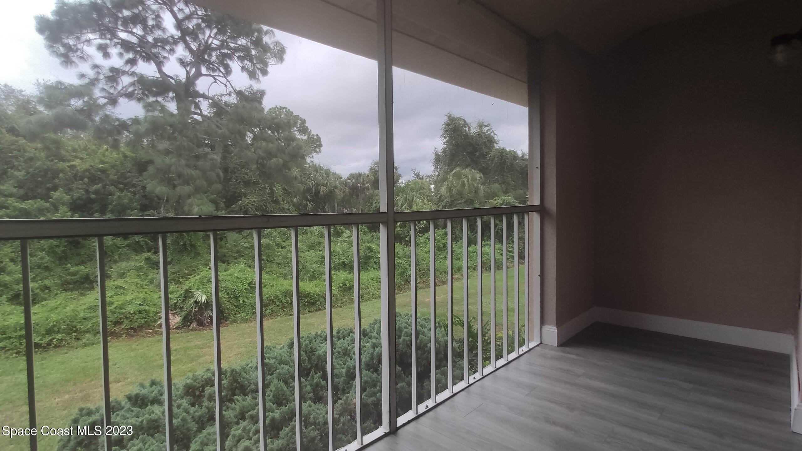 1680 NE Sunny Brook Lane NE, 210