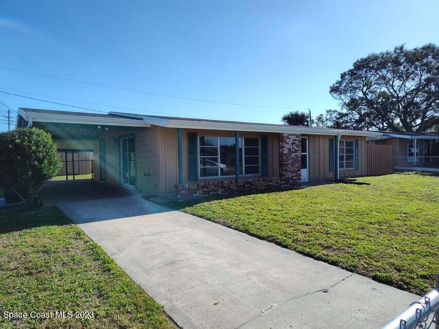 925 Canada Street NE