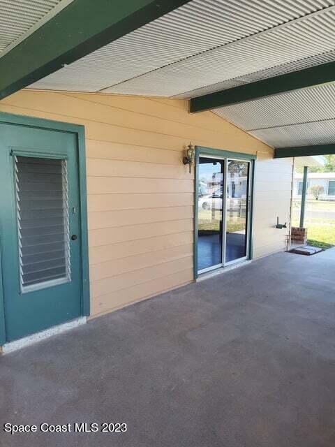 925 Canada Street NE