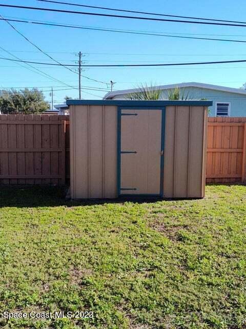 925 Canada Street NE