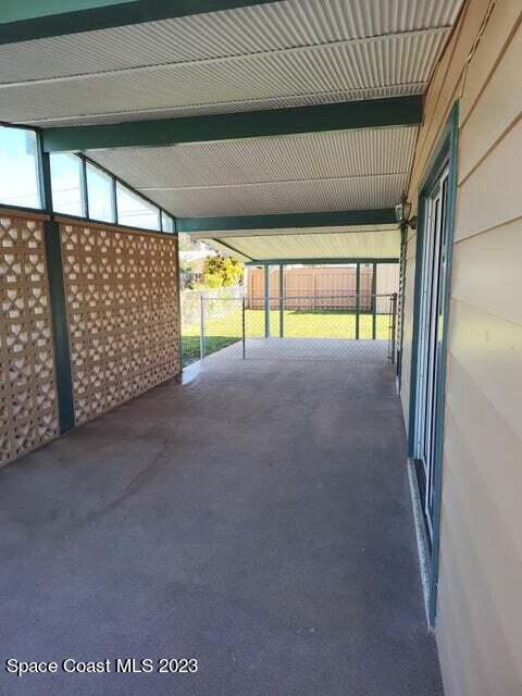 925 Canada Street NE