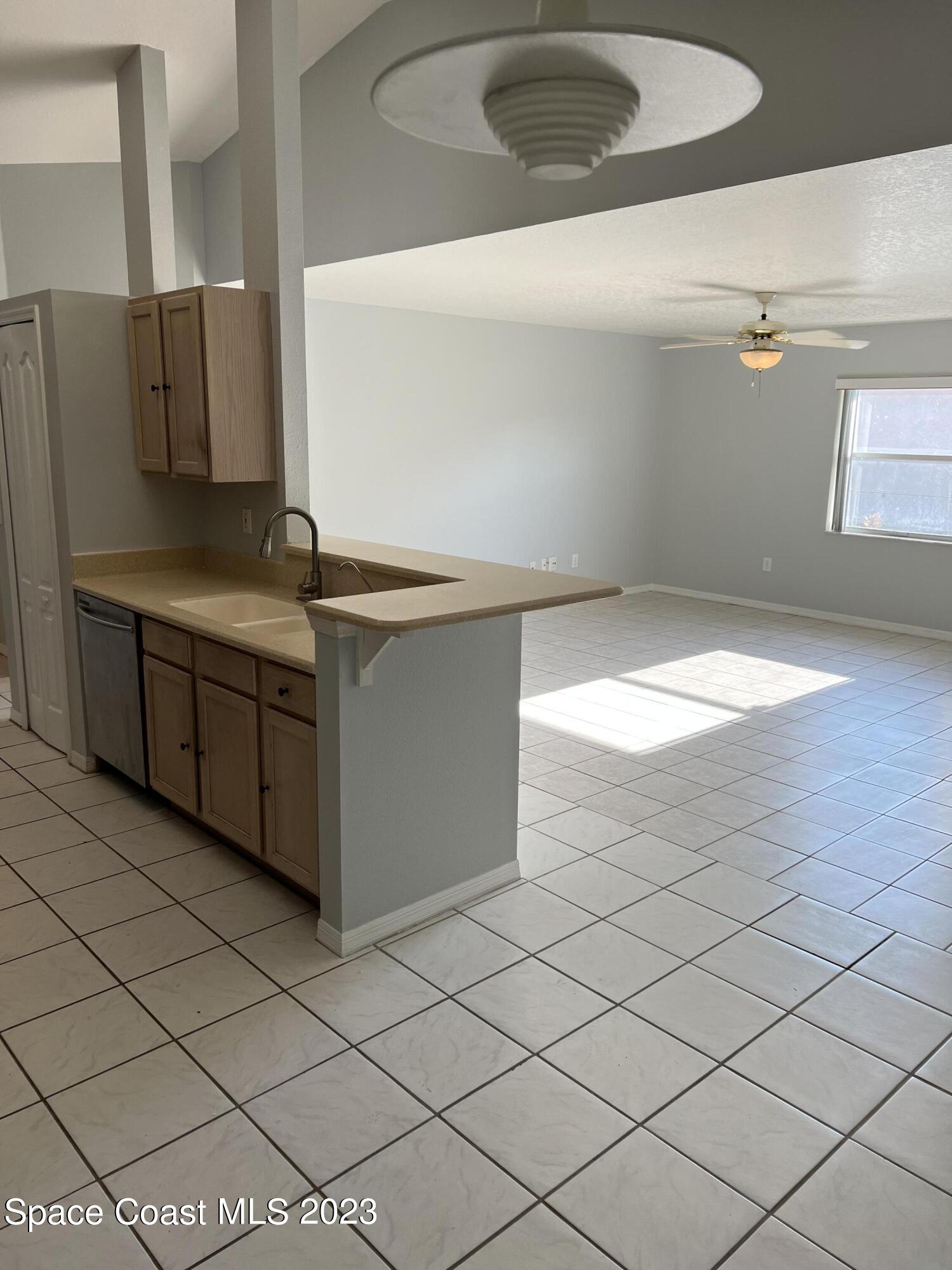 444 Vin Rose Circle SE