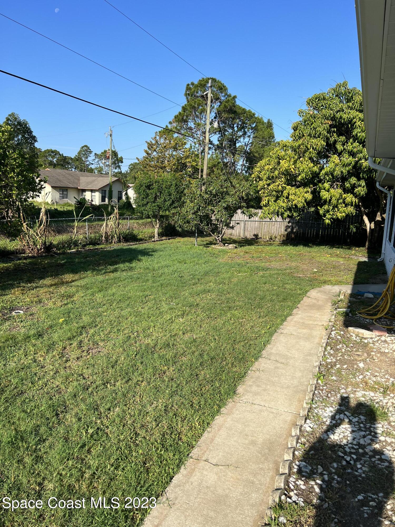 444 Vin Rose Circle SE