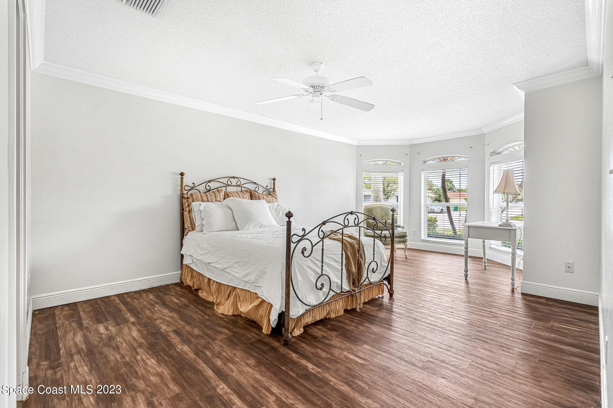 1928 Glen Meadows Circle