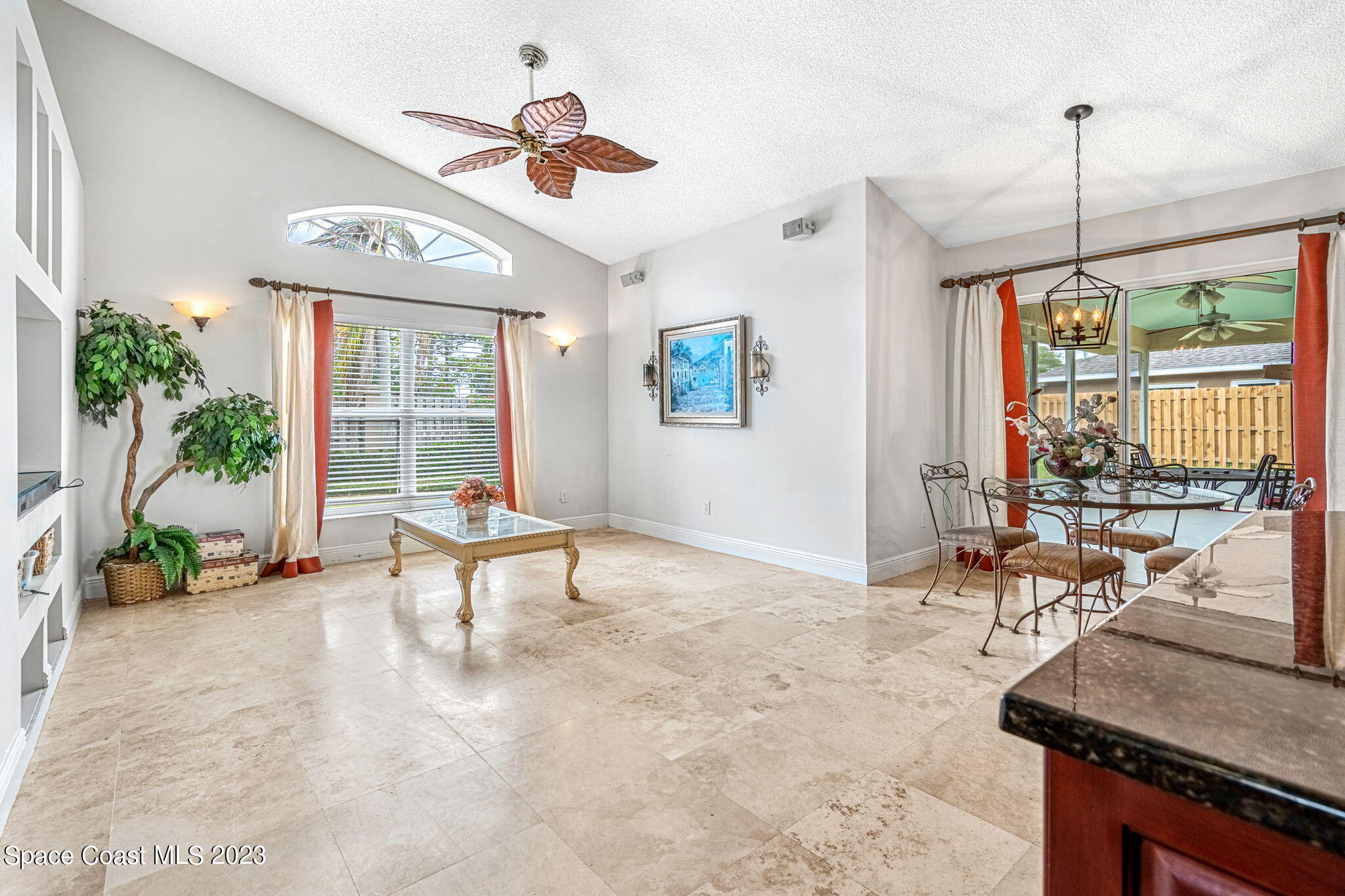 1928 Glen Meadows Circle