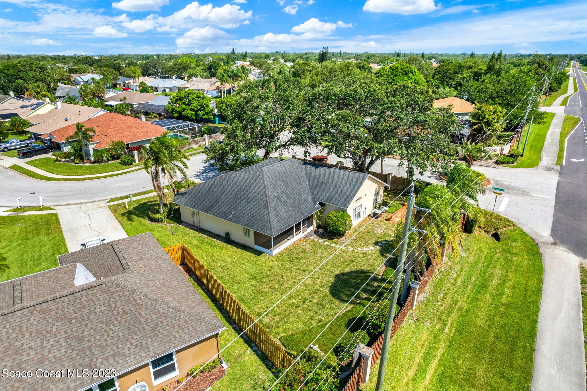 1928 Glen Meadows Circle