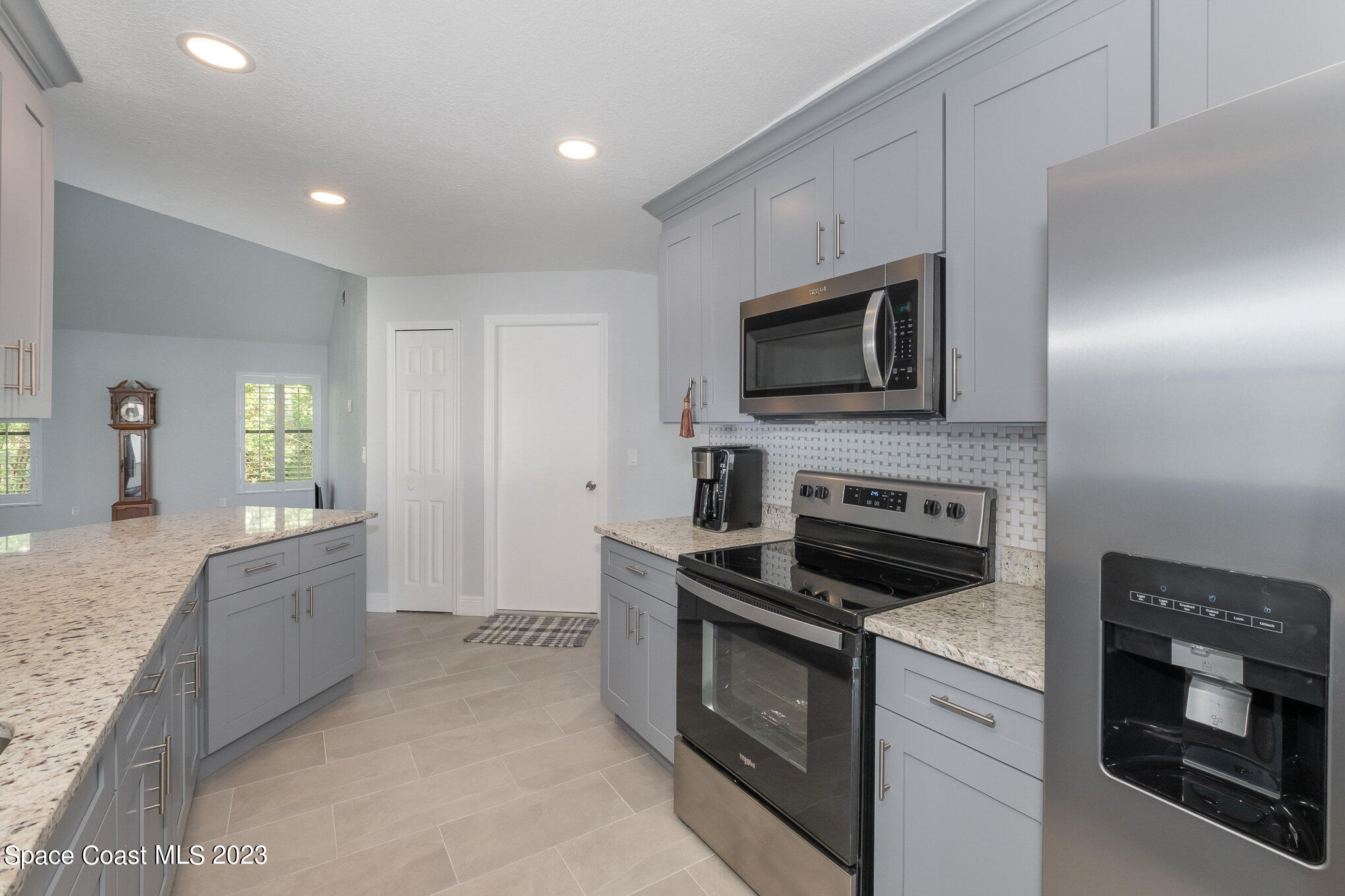 1235 Eldron Boulevard SE