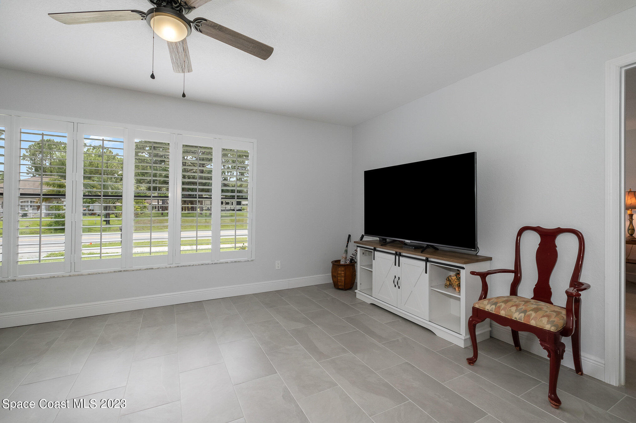 1235 Eldron Boulevard SE