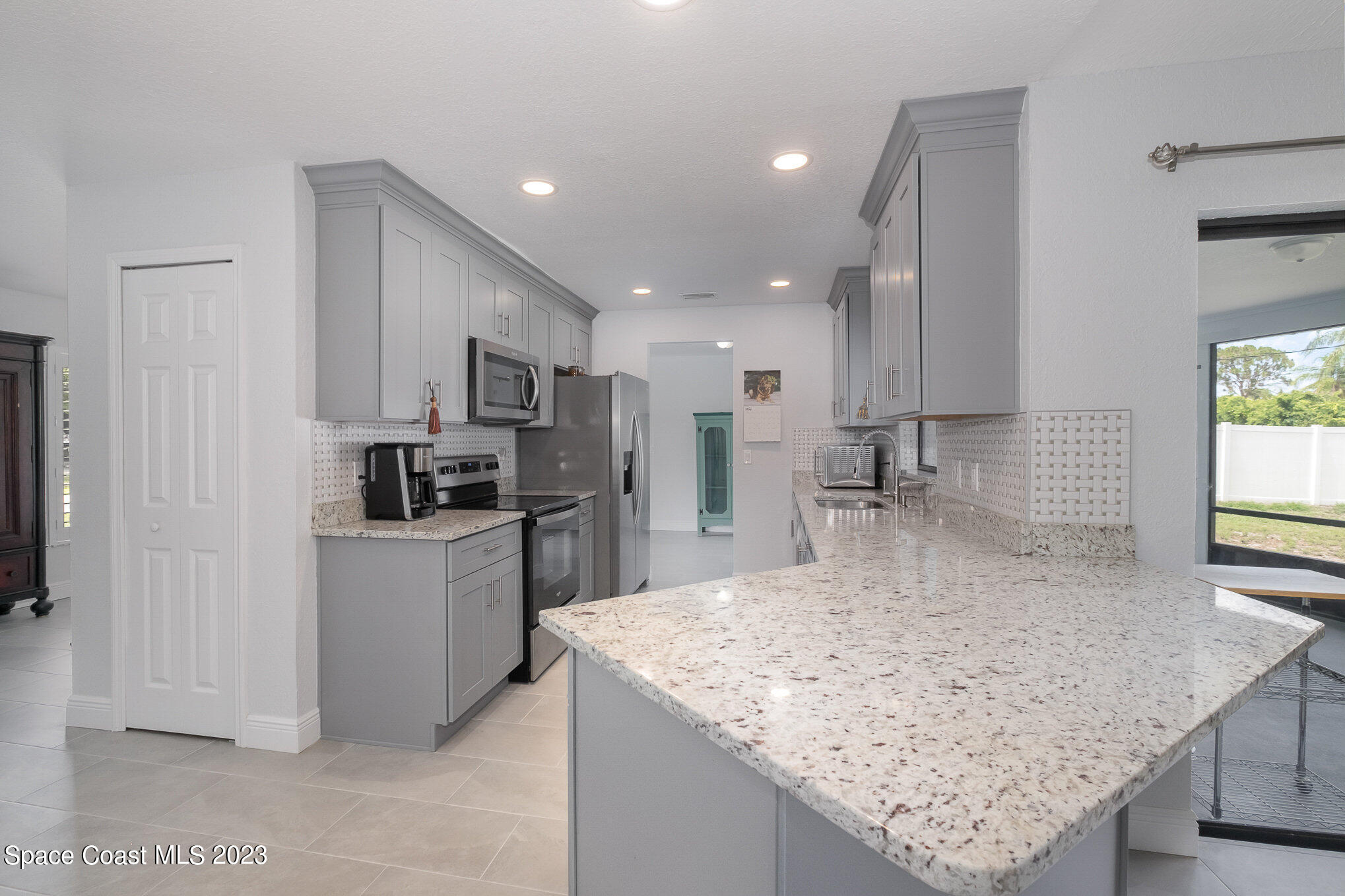 1235 Eldron Boulevard SE