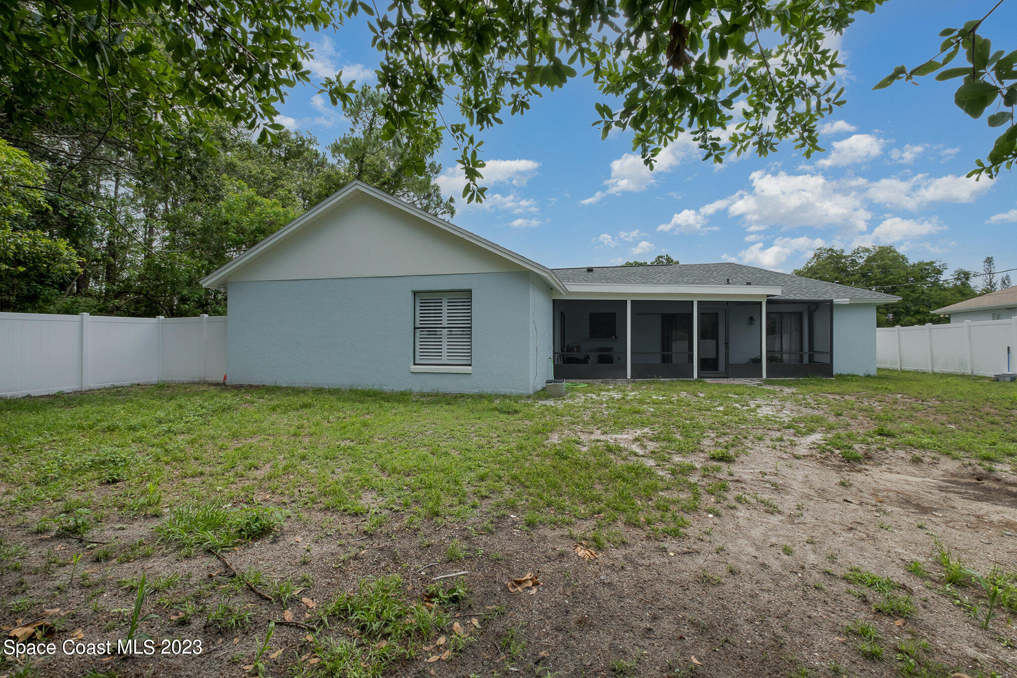 1235 Eldron Boulevard SE