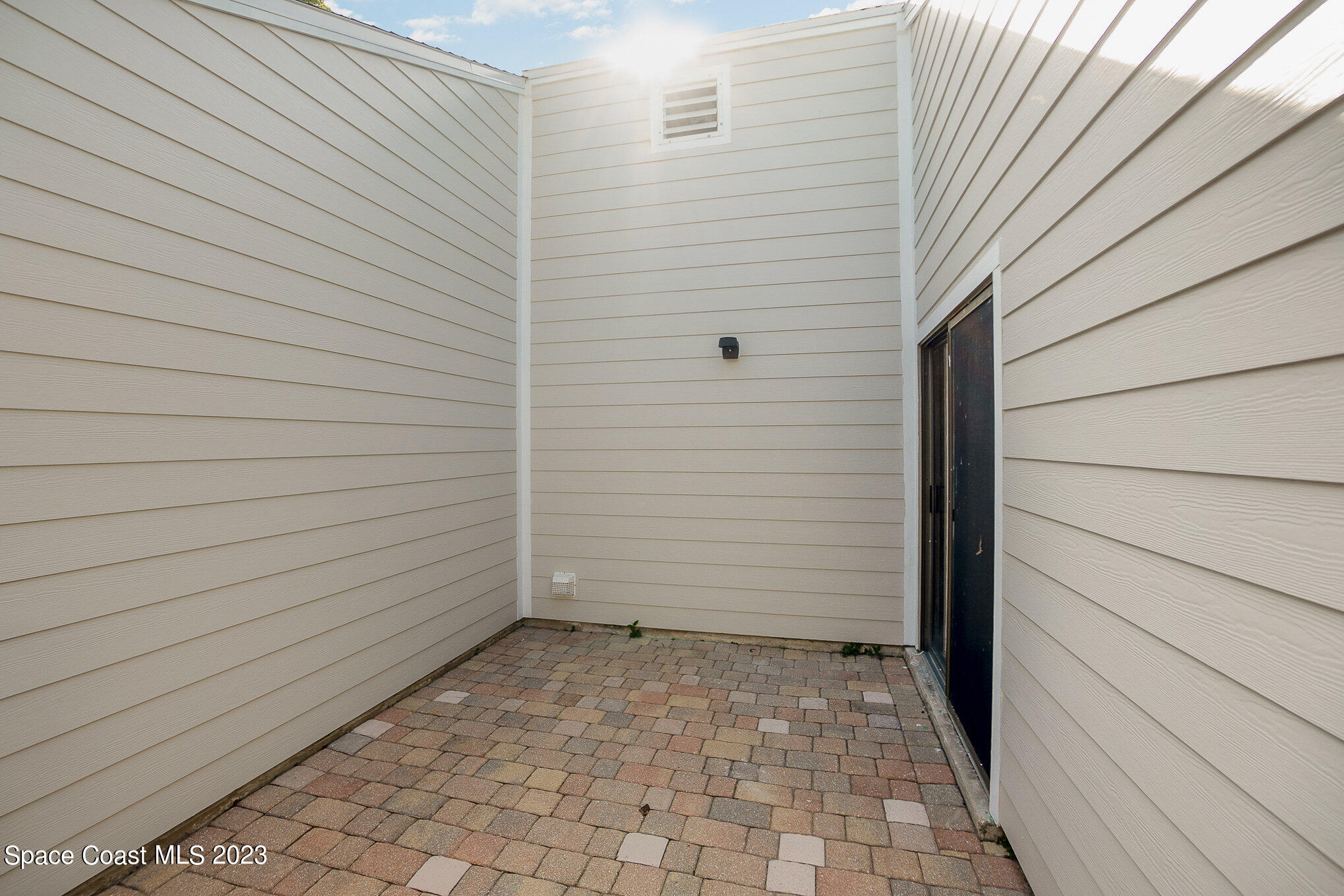 885 Norden Street NW