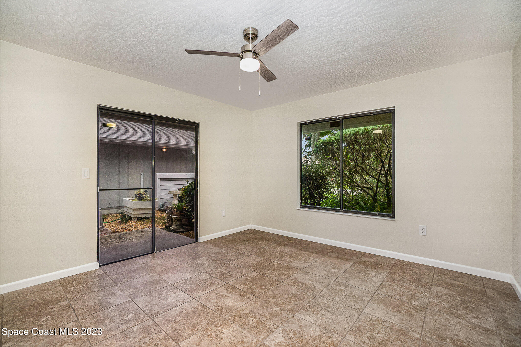 885 Norden Street NW