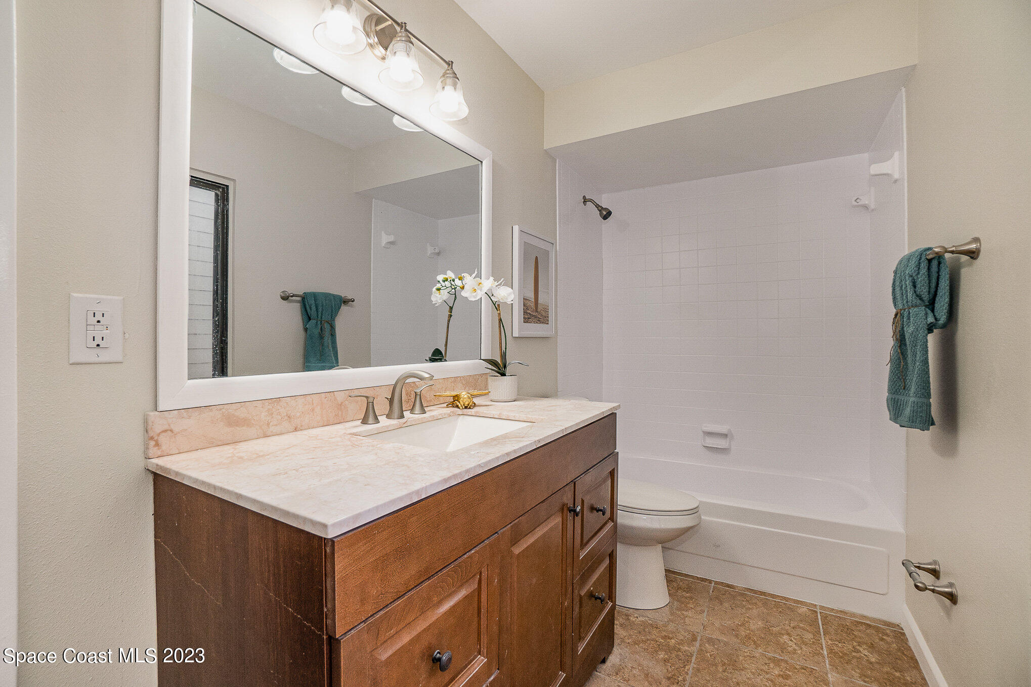 885 Norden Street NW