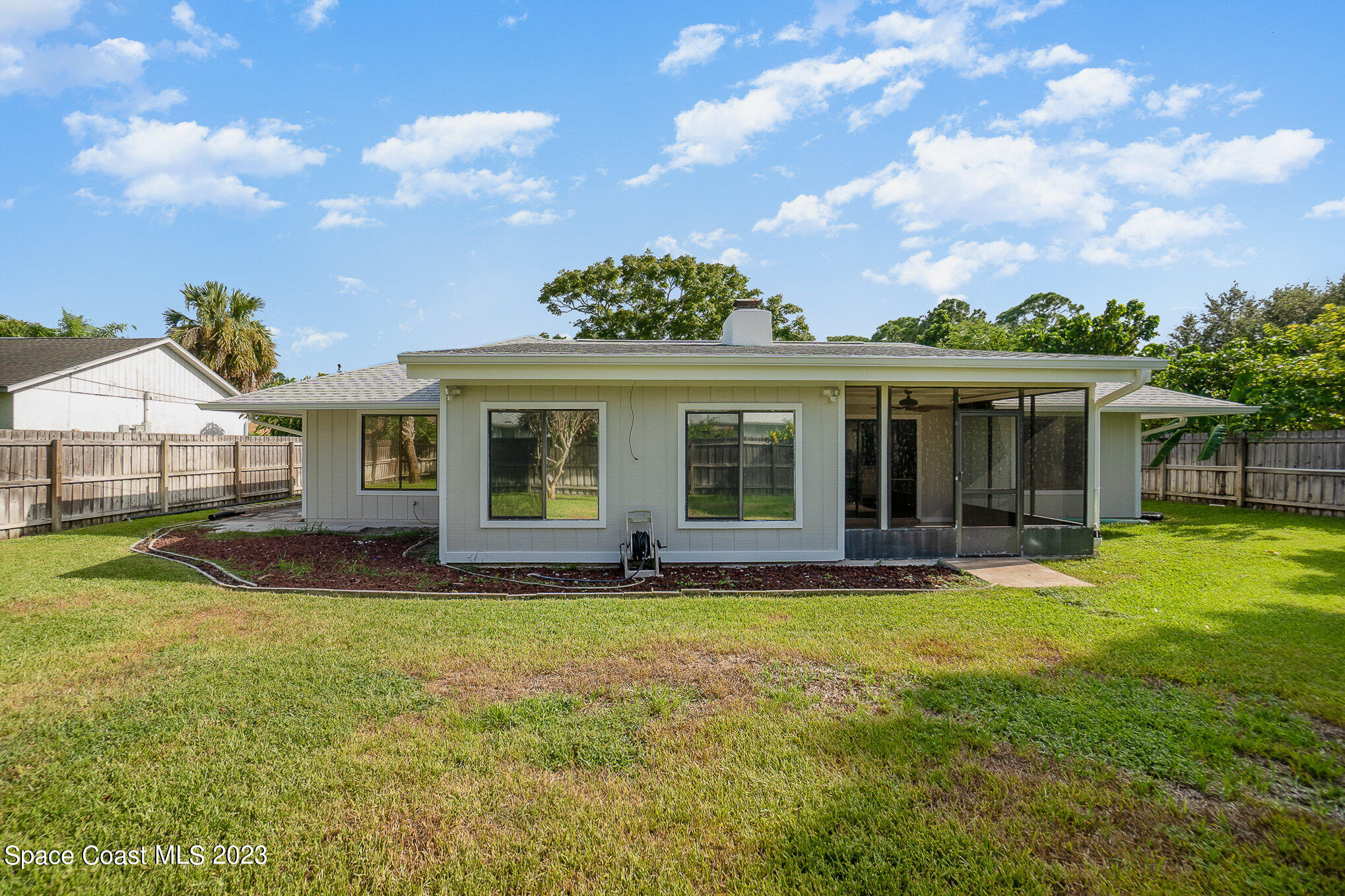 885 Norden Street NW