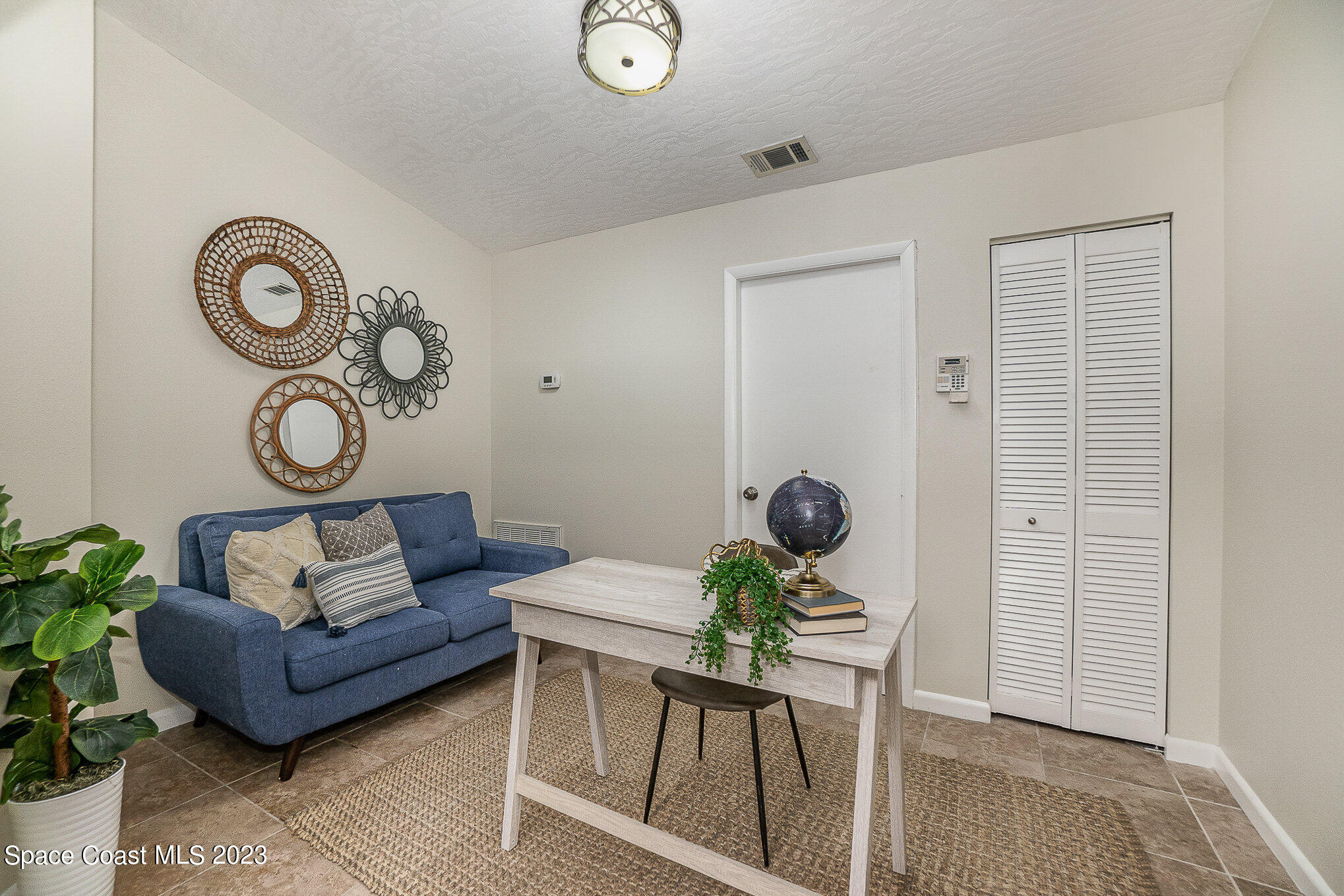 885 Norden Street NW