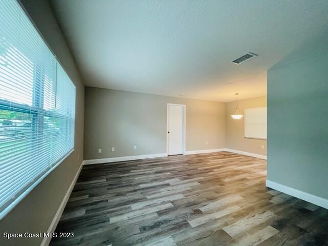 1141 Woodsmere Parkway