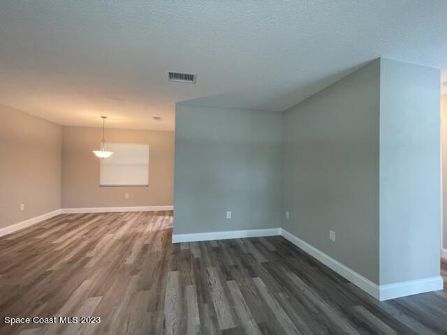 1141 Woodsmere Parkway