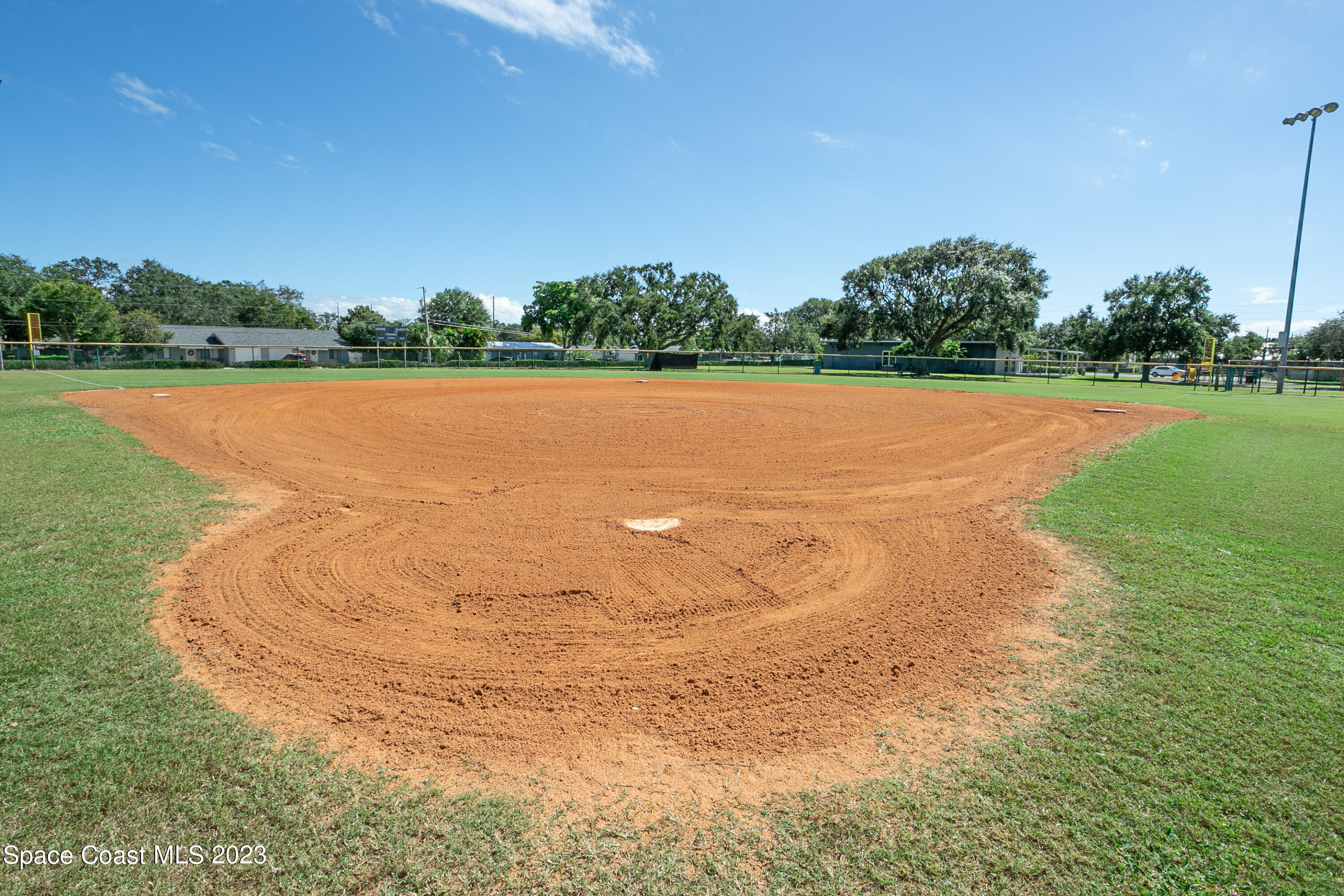 1475 Beechfern Drive, 7