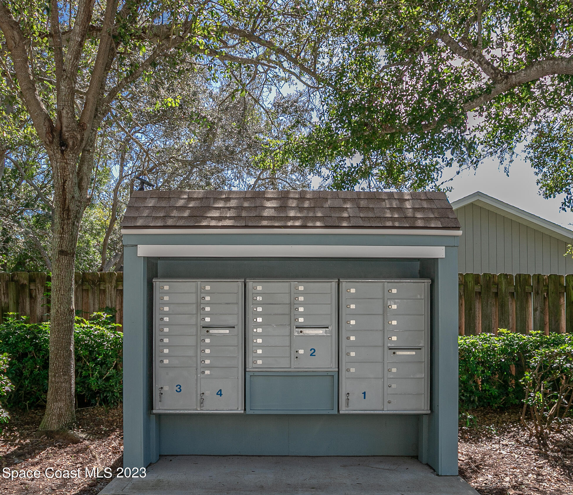 1475 Beechfern Drive, 7