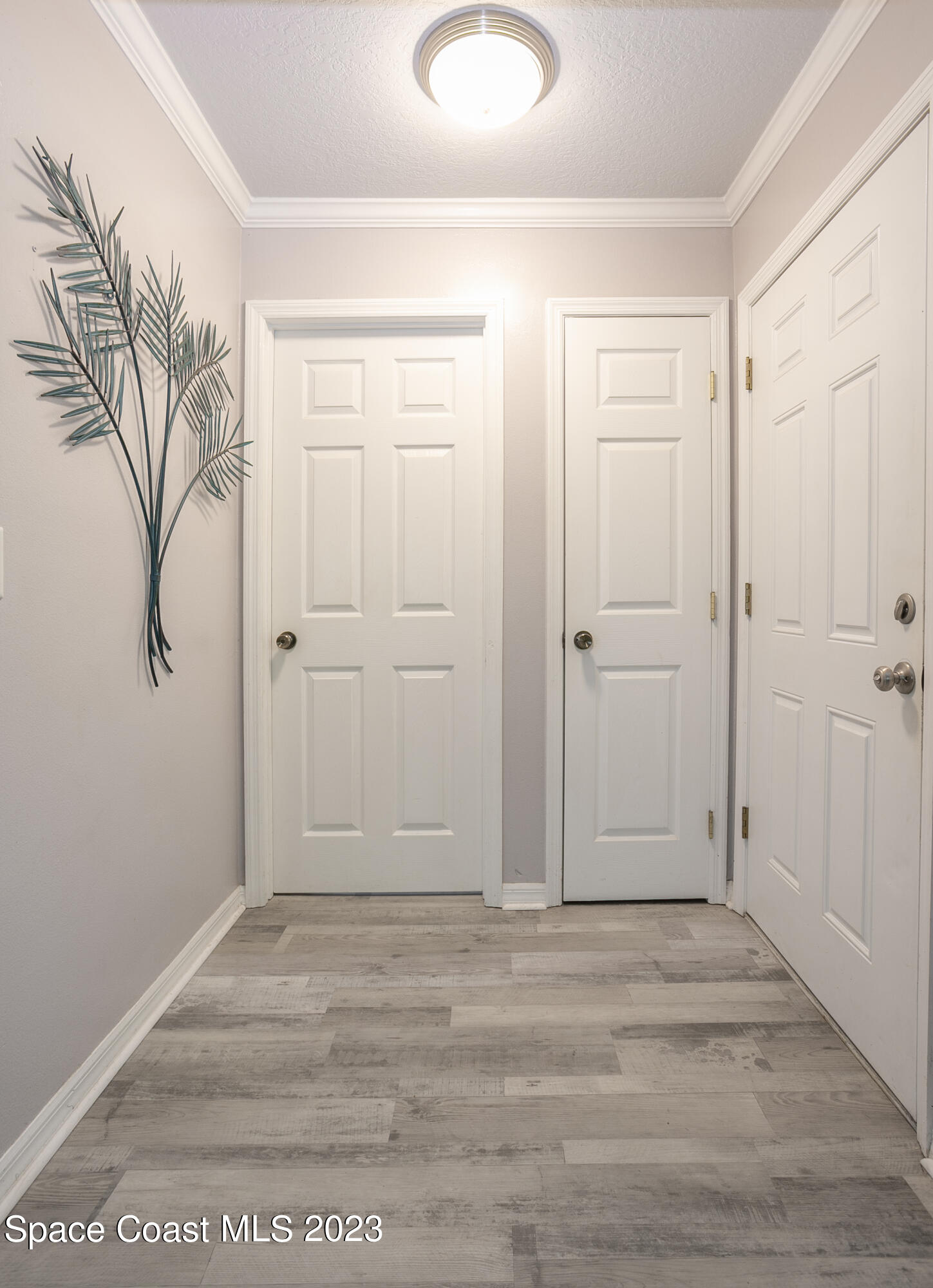 1475 Beechfern Drive, 7