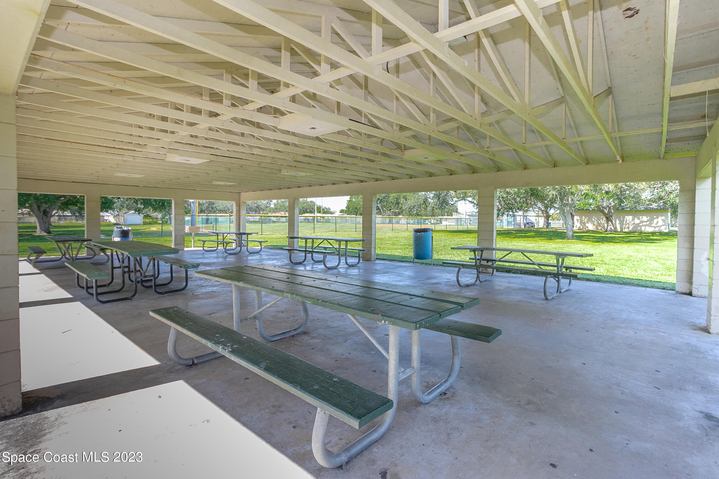 1475 Beechfern Drive, 7