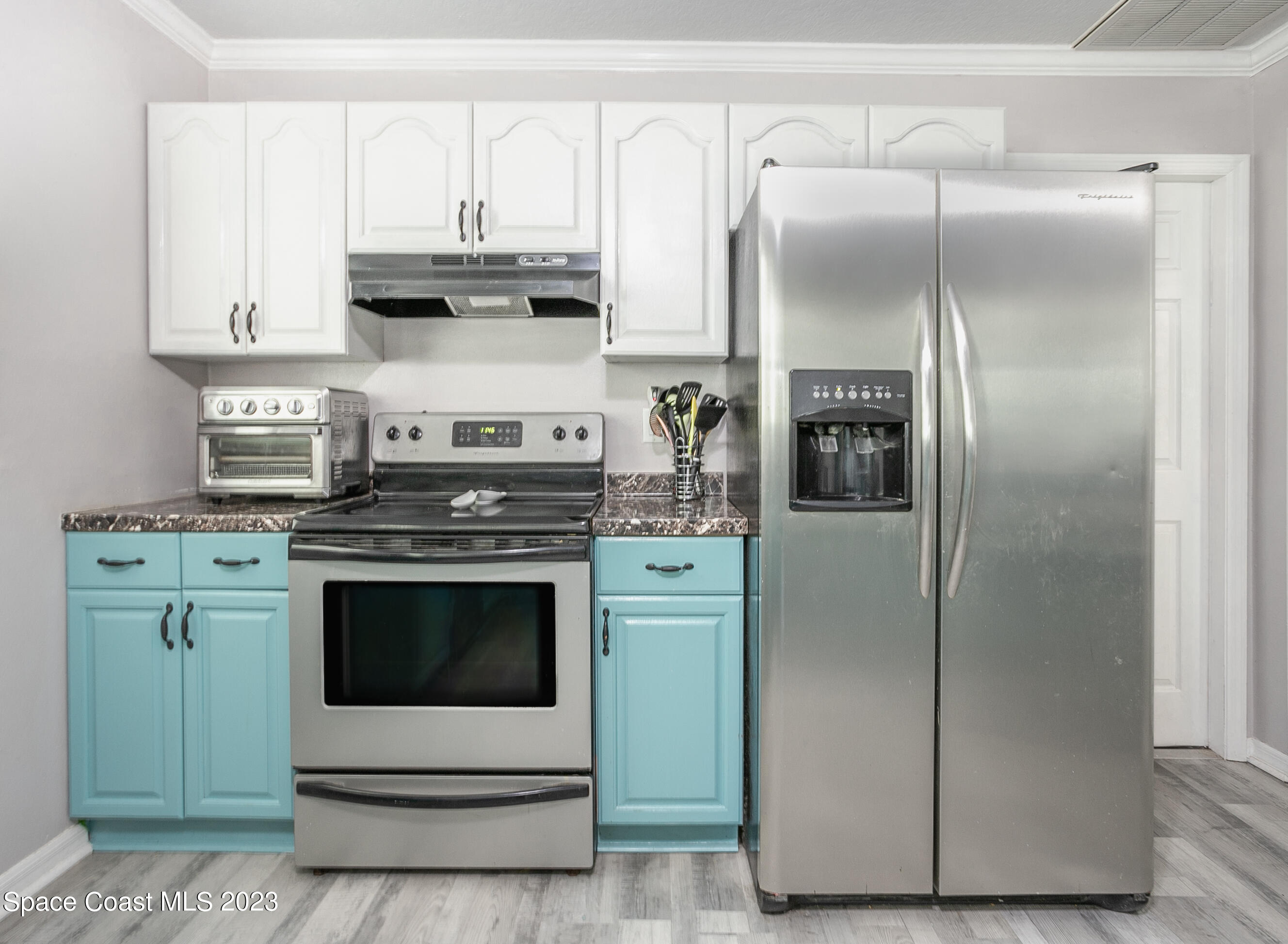 1475 Beechfern Drive, 7