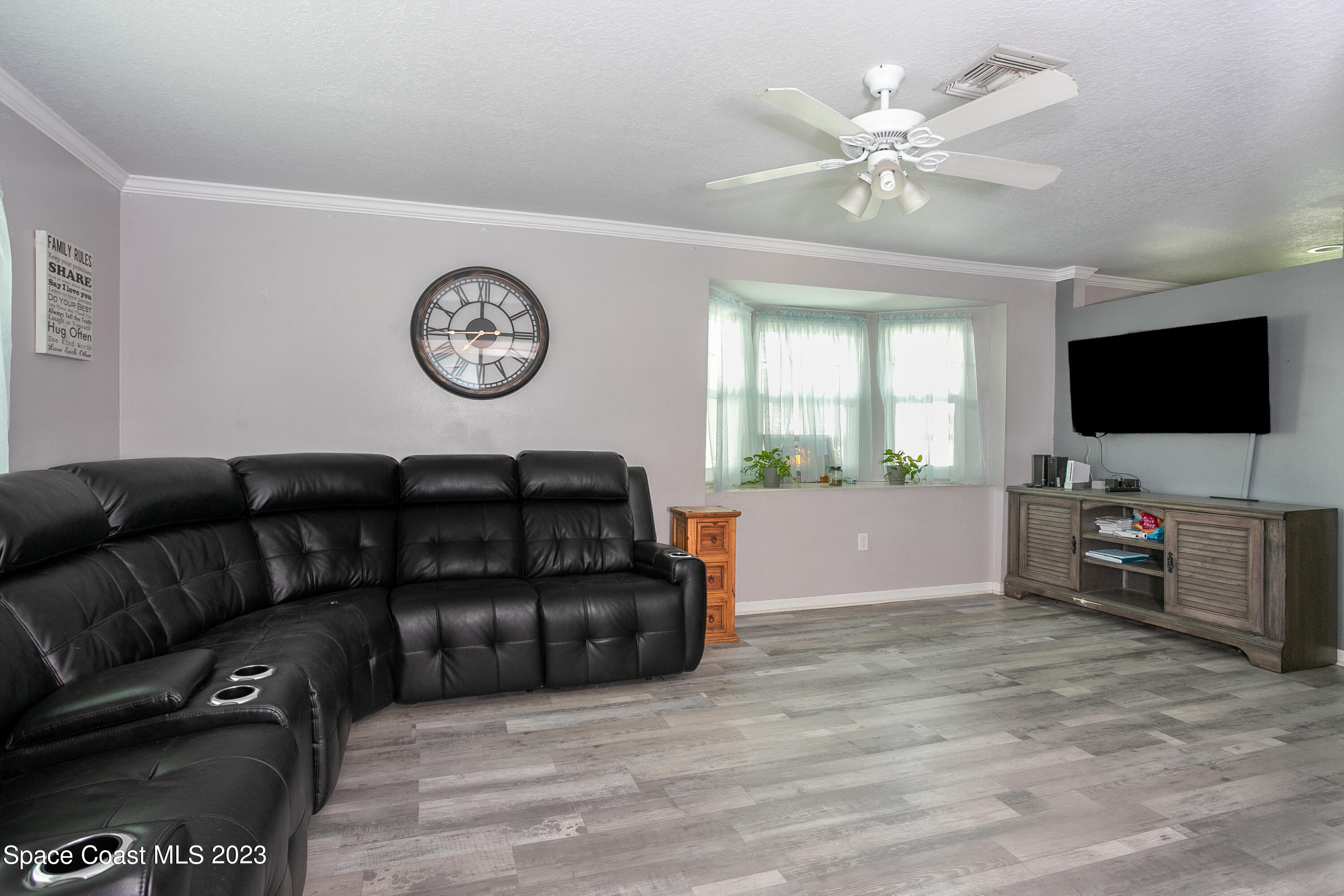 1475 Beechfern Drive, 7