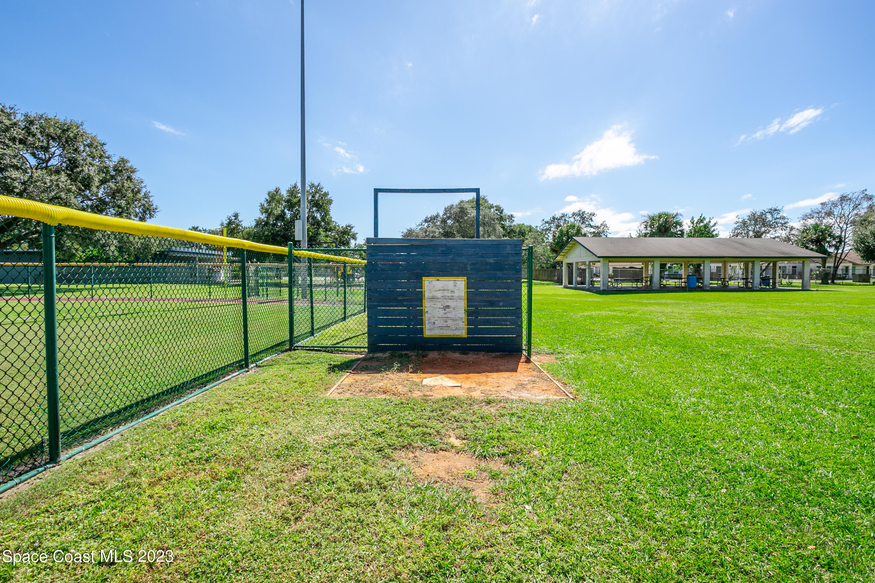 1475 Beechfern Drive, 7