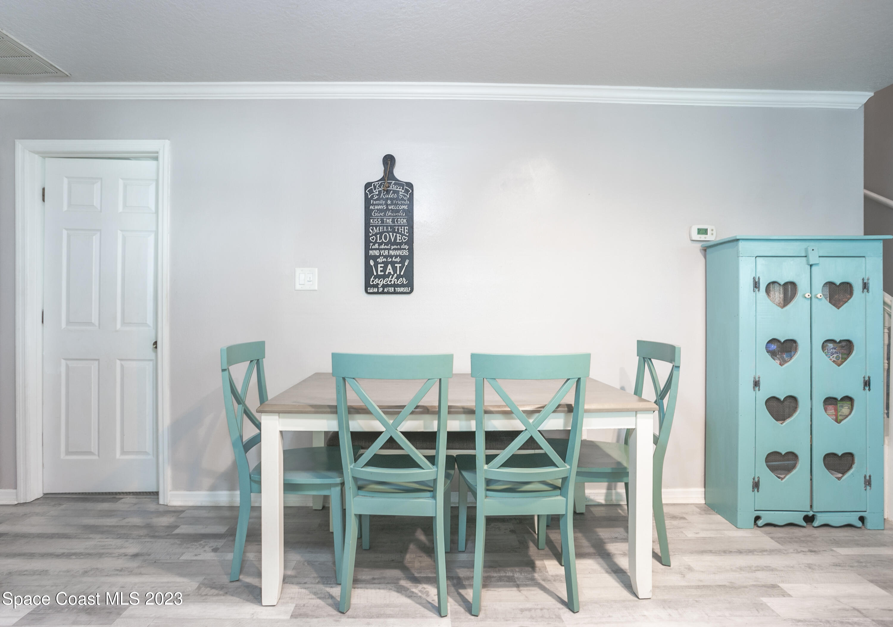 1475 Beechfern Drive, 7