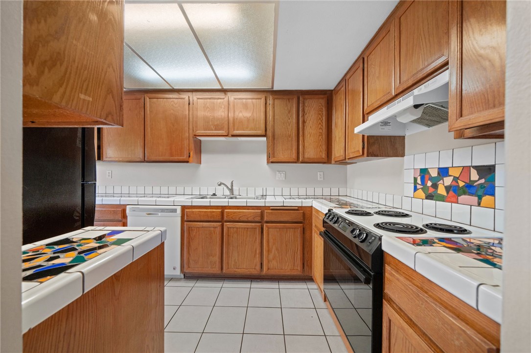 1651 Juniper Street 1